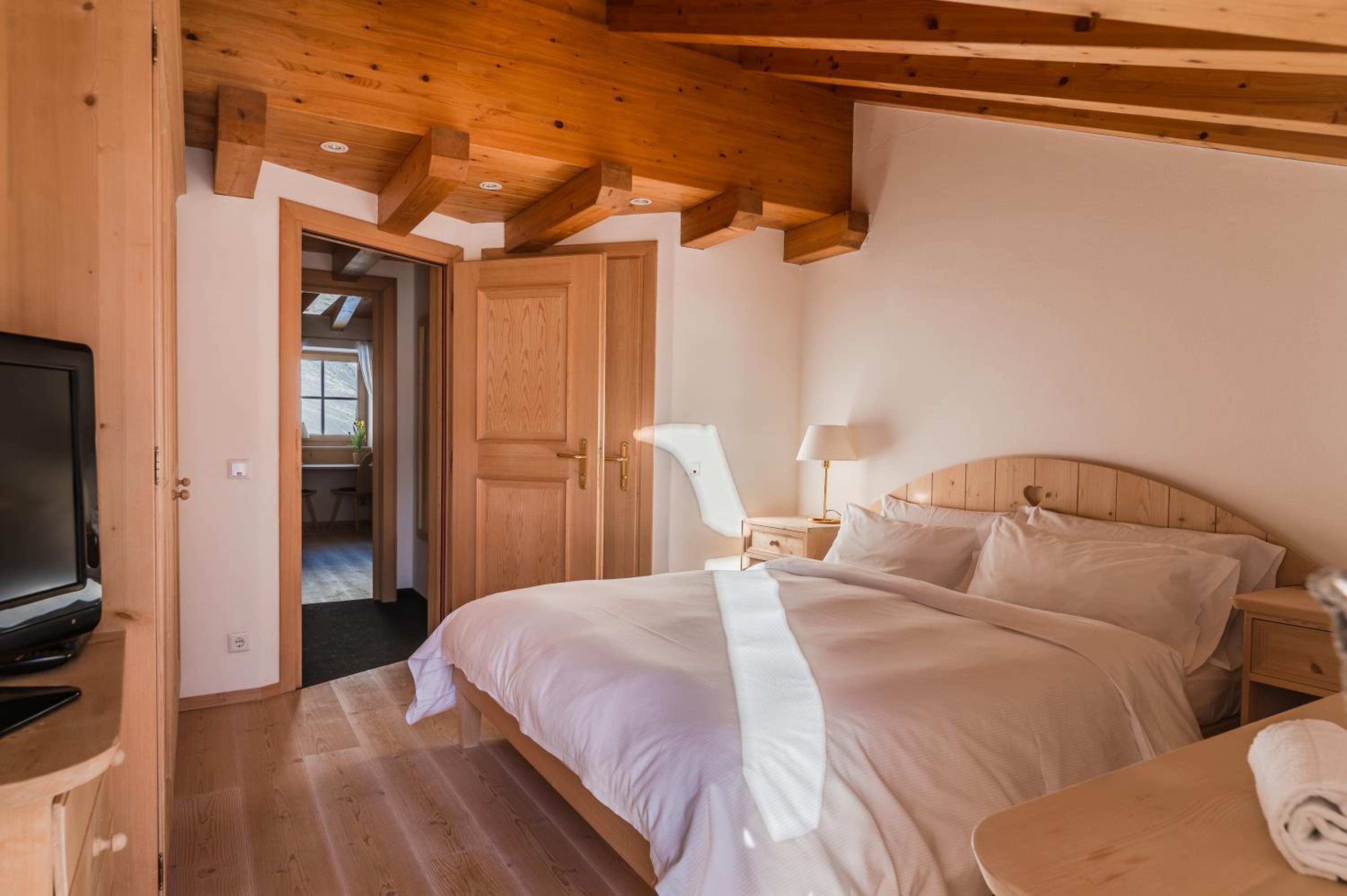 Quadruple Room with Mountain View