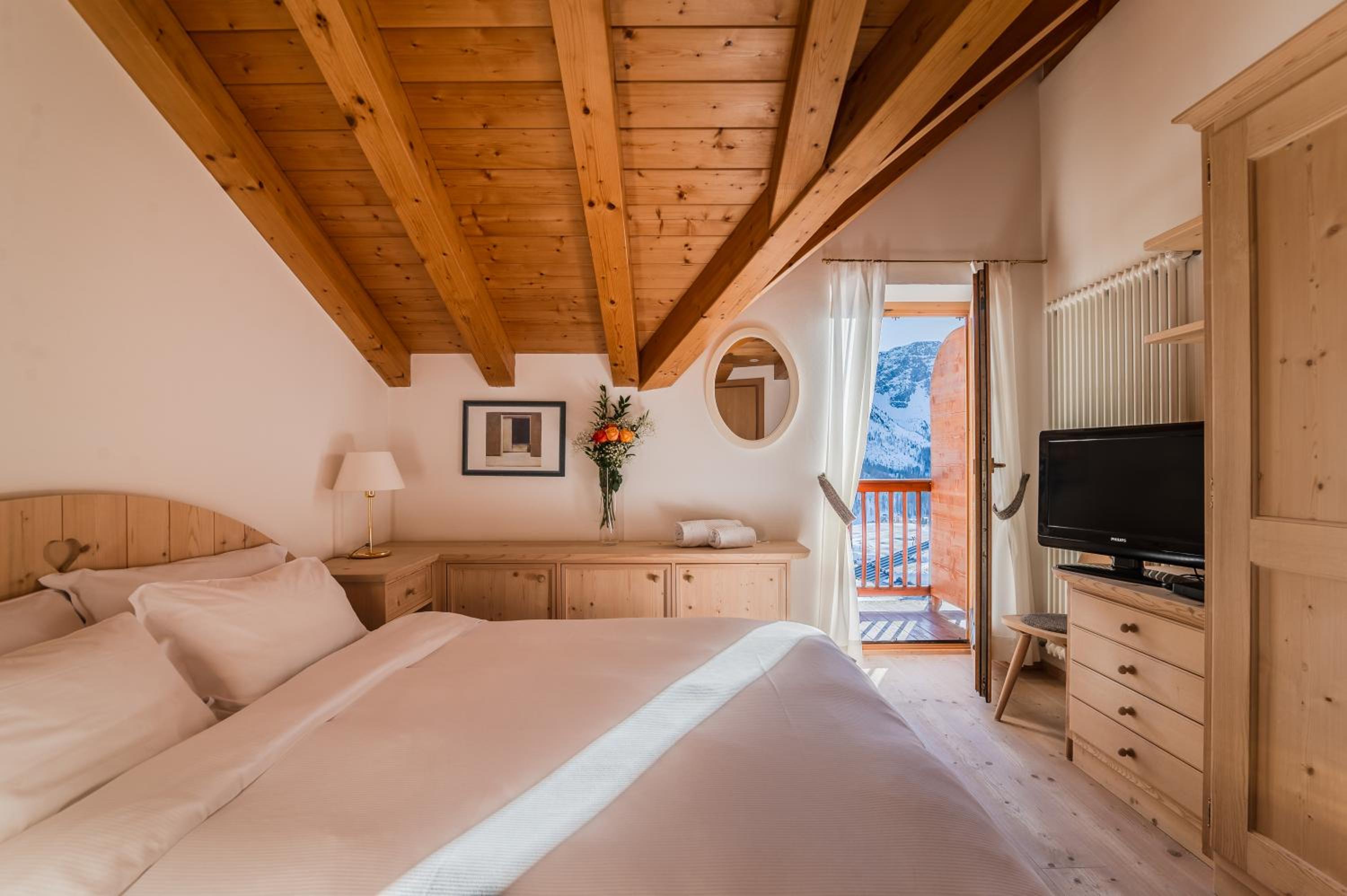 Triple Room with Mountain View