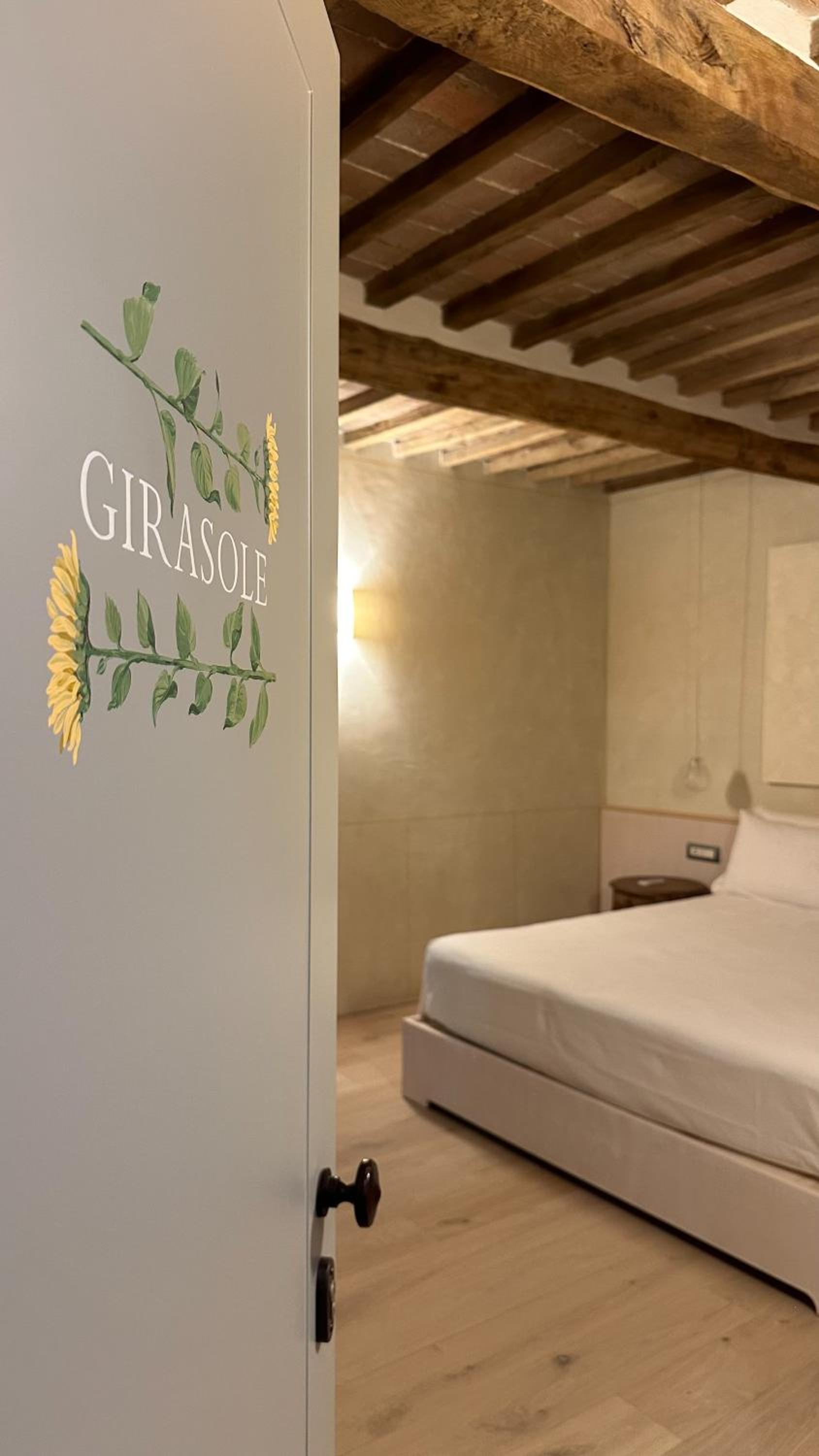 Double Room with Private Bathroom - Photo 1