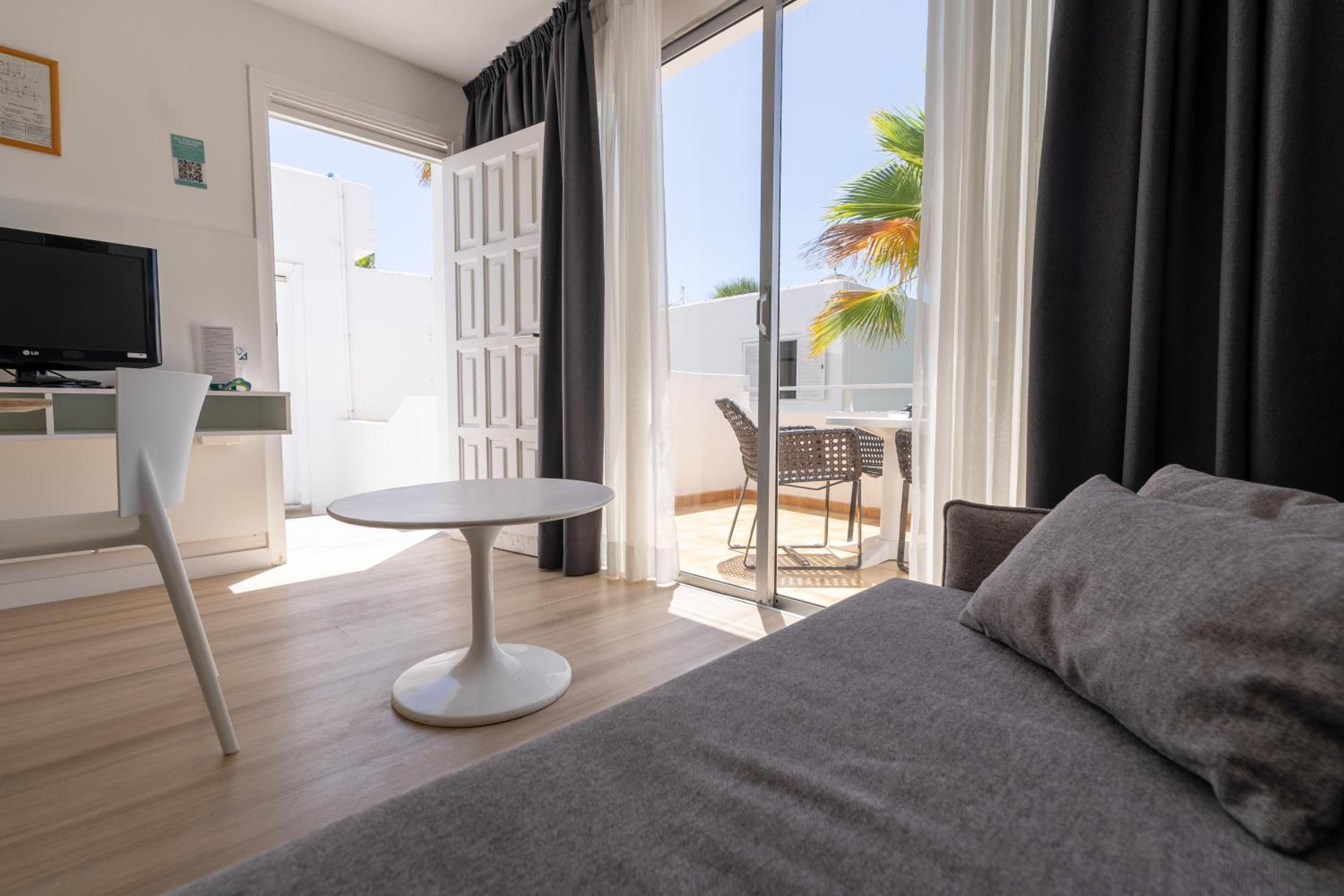 One-Bedroom Apartment (2 Adults) photo 3