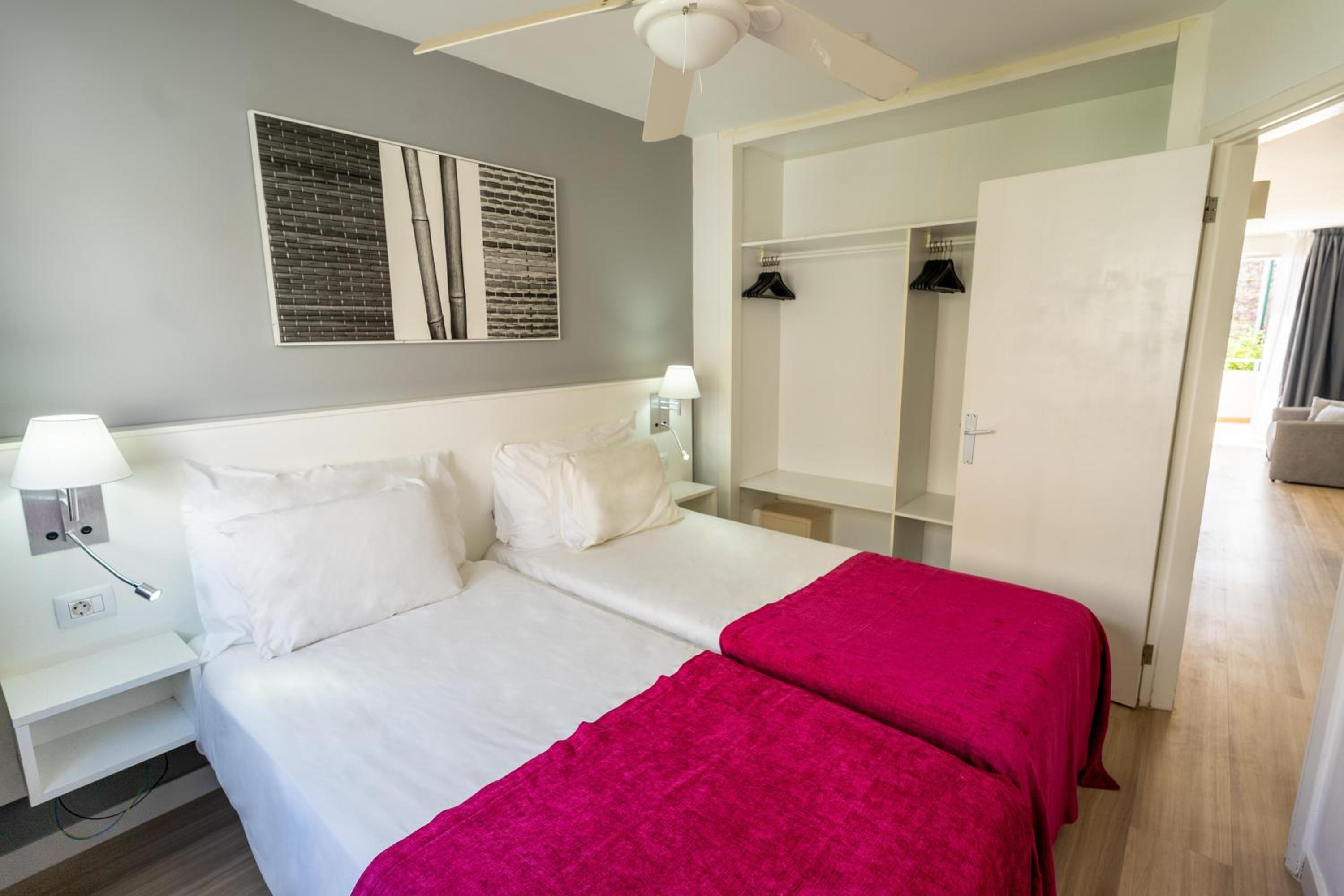 One-Bedroom Apartment (2 Adults) photo 2