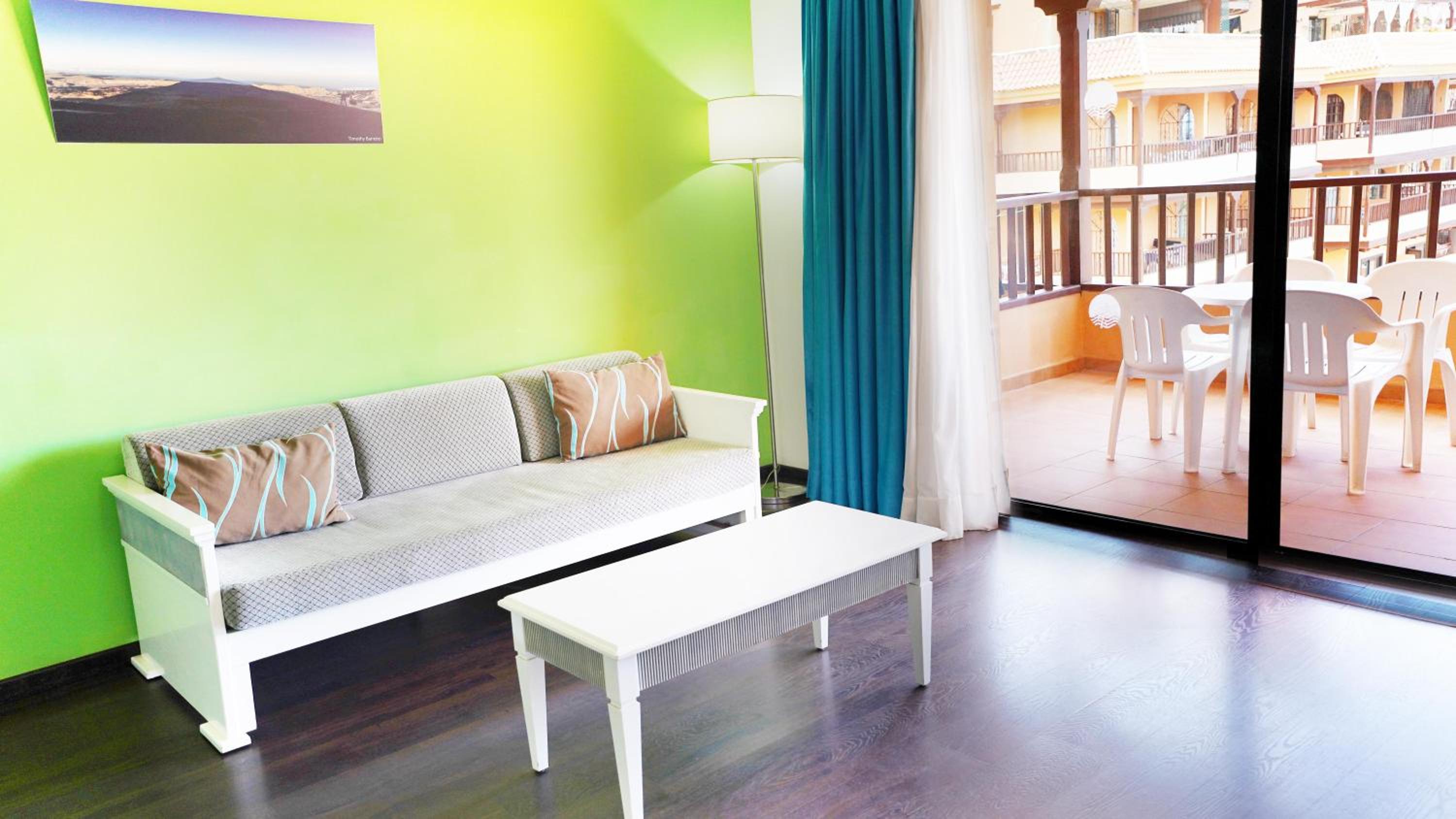 Duplex Two-Bedroom Apartment with Garden View (3 Adults + 2 Children) photo 2