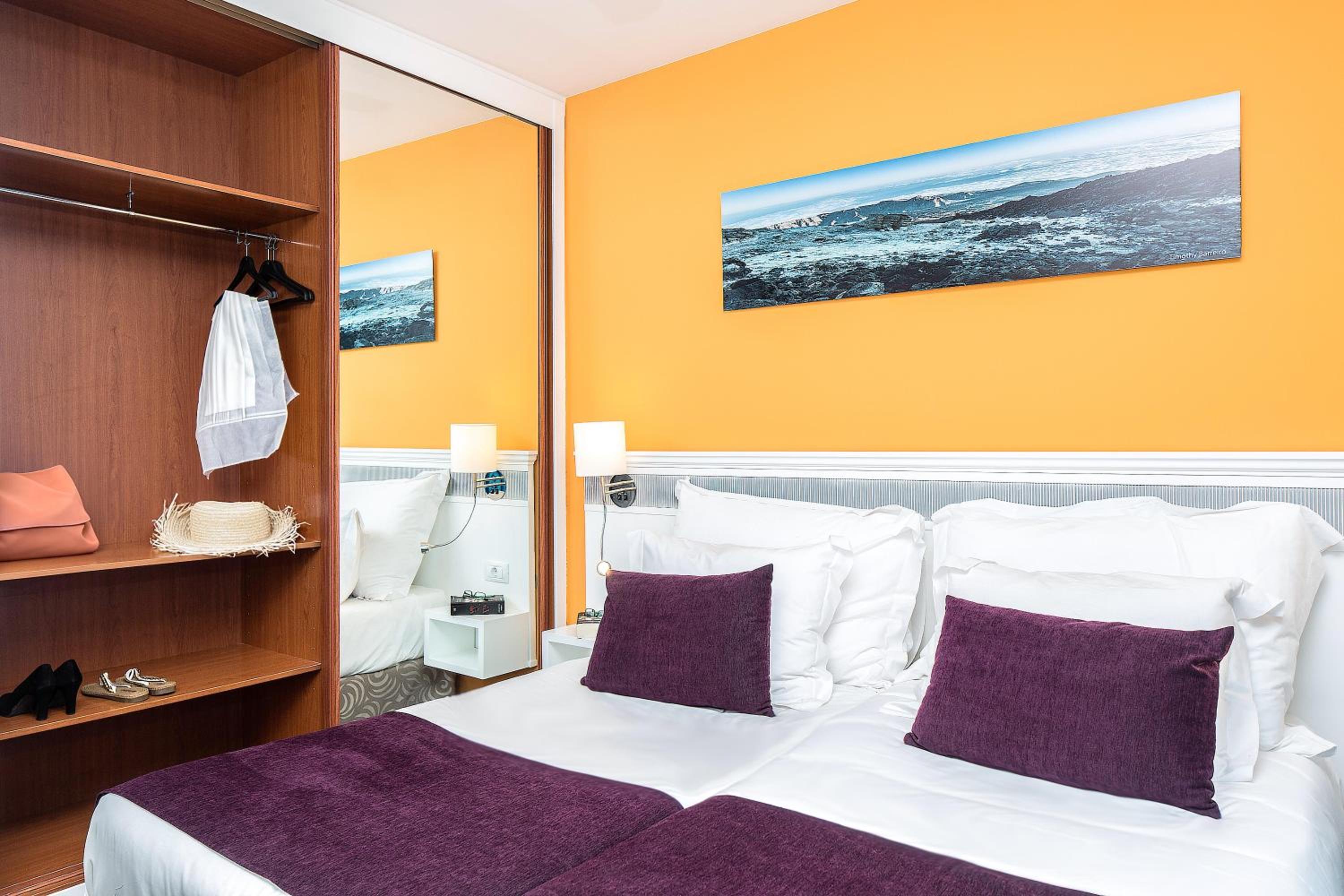 Superior One-Bedroom Apartment (3 Adults) photo 2