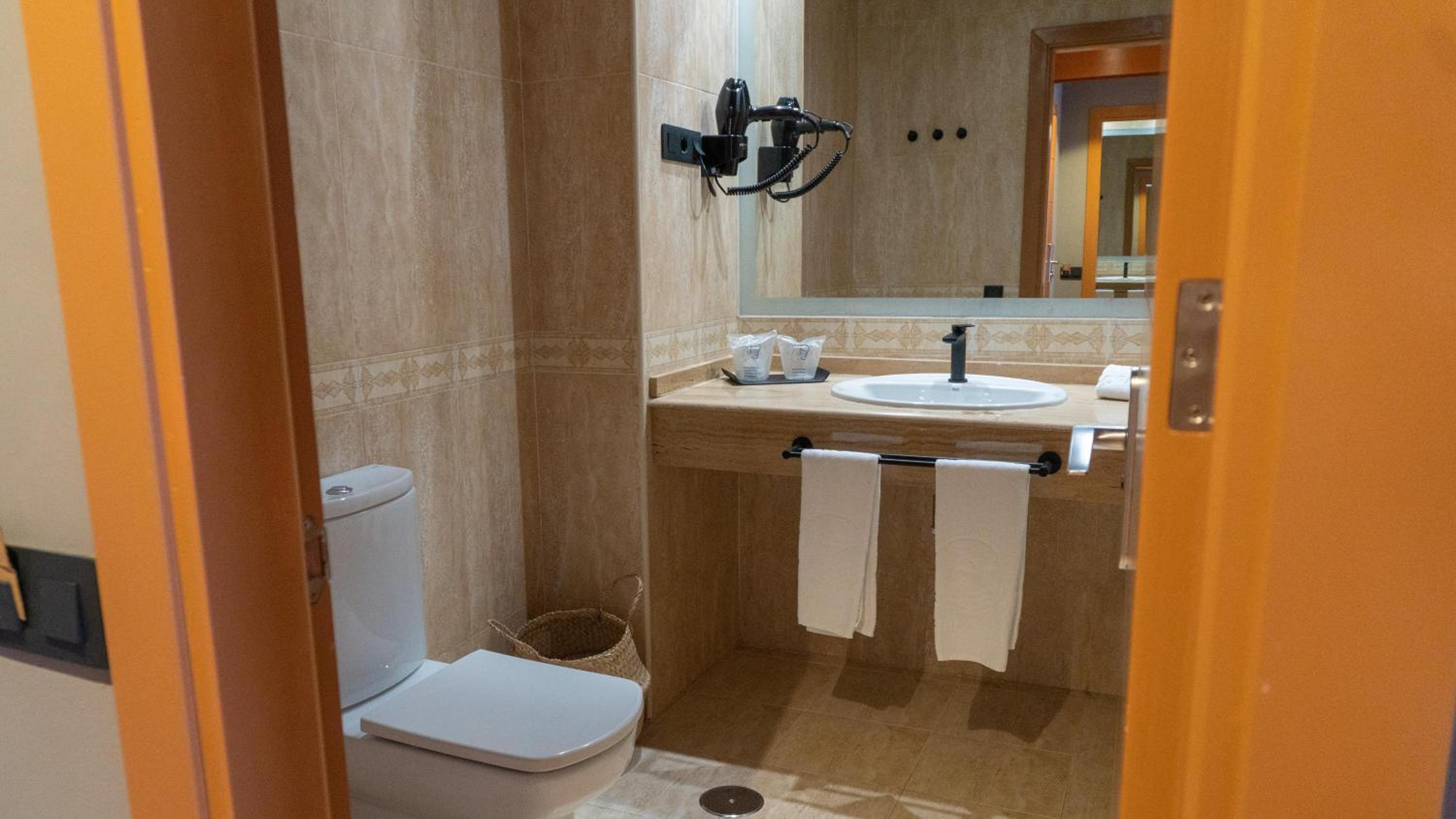 Double or Twin Room photo 1