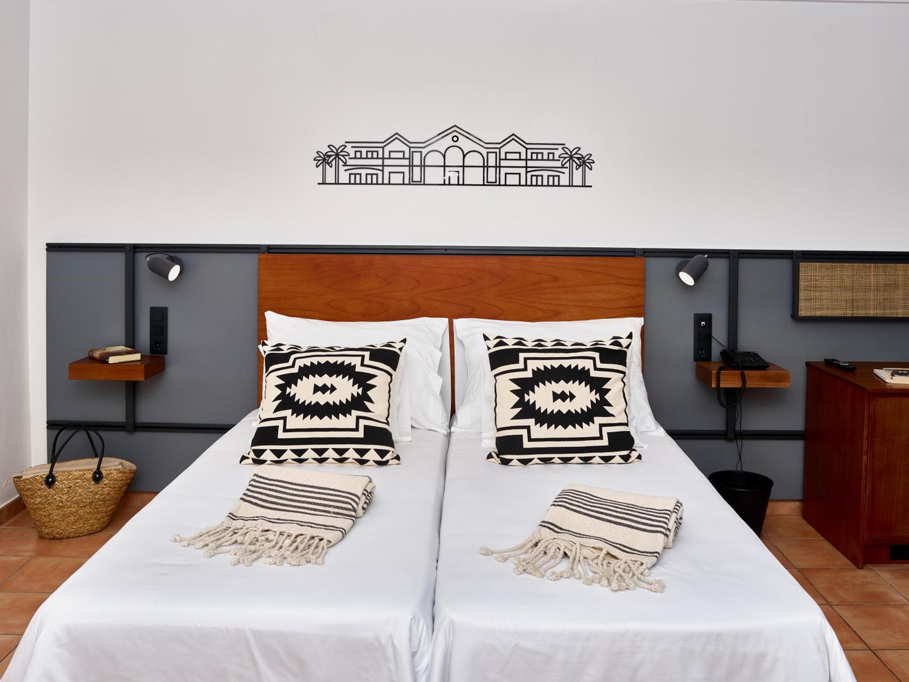Standard Room (1 Adult + 1 Child) photo 1