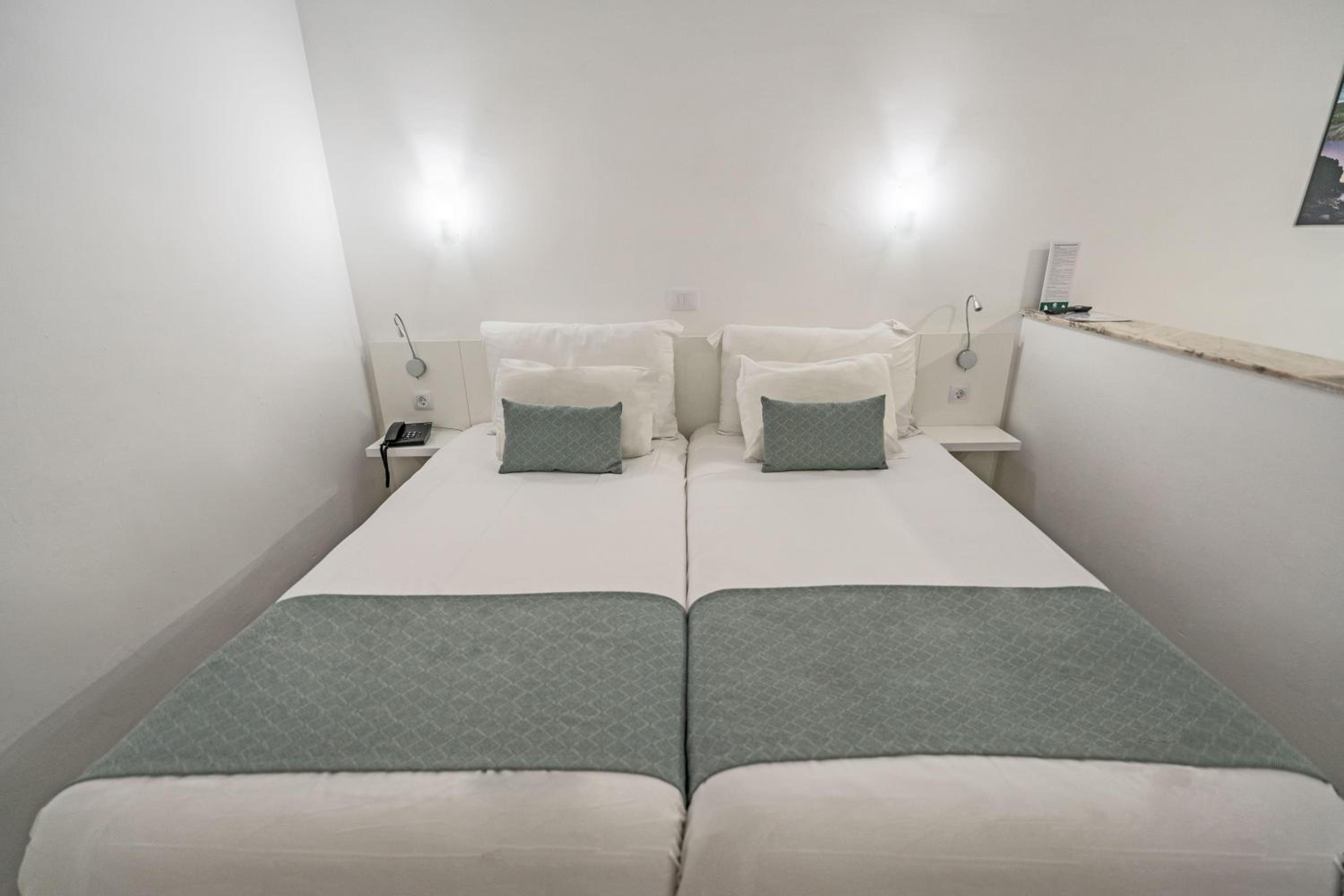 Junior Suite (2 Adults)
