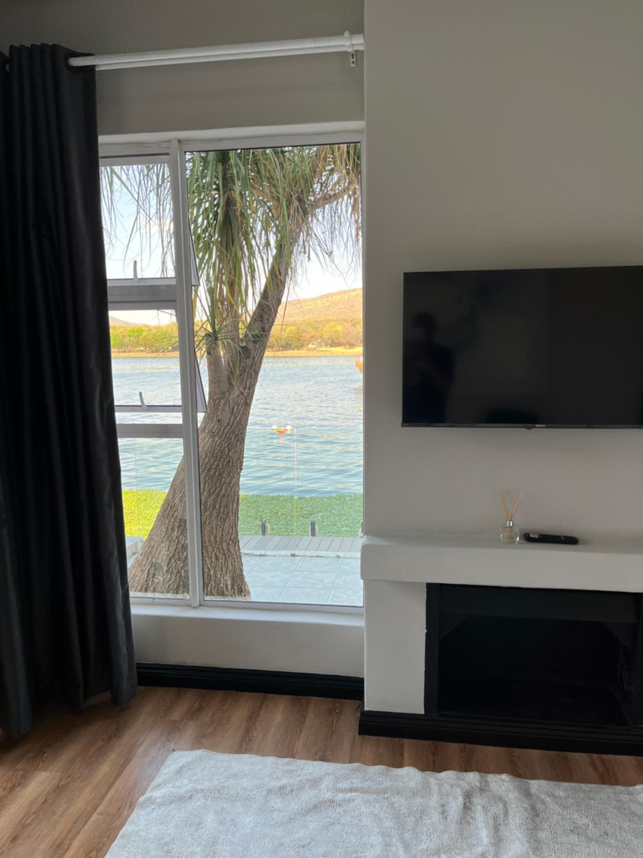 Double Room with Lake View photo 2
