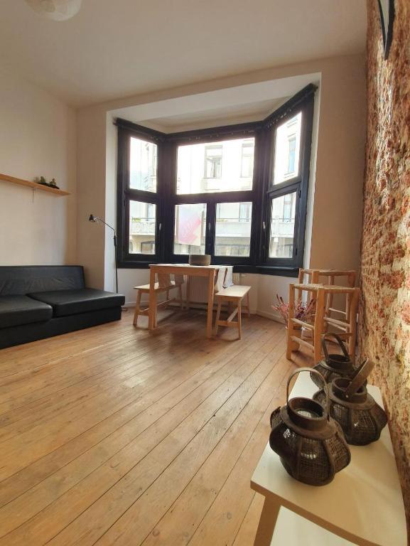 One-Bedroom Apartment With Balcony