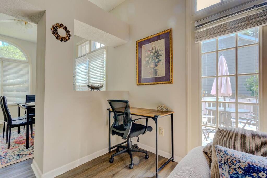 Three-Bedroom House photo 2