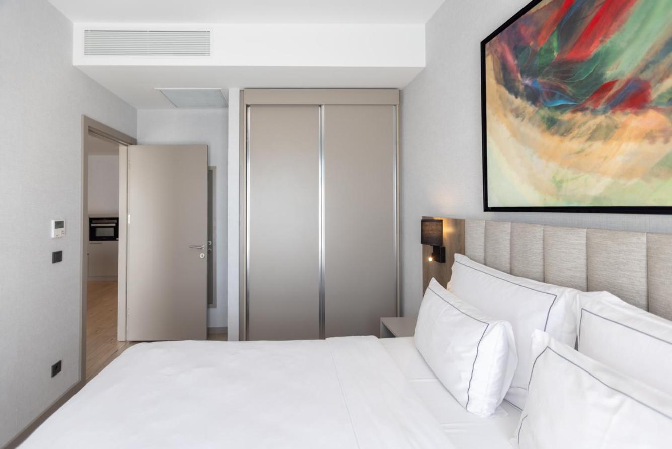 Superior King Suite photo 2