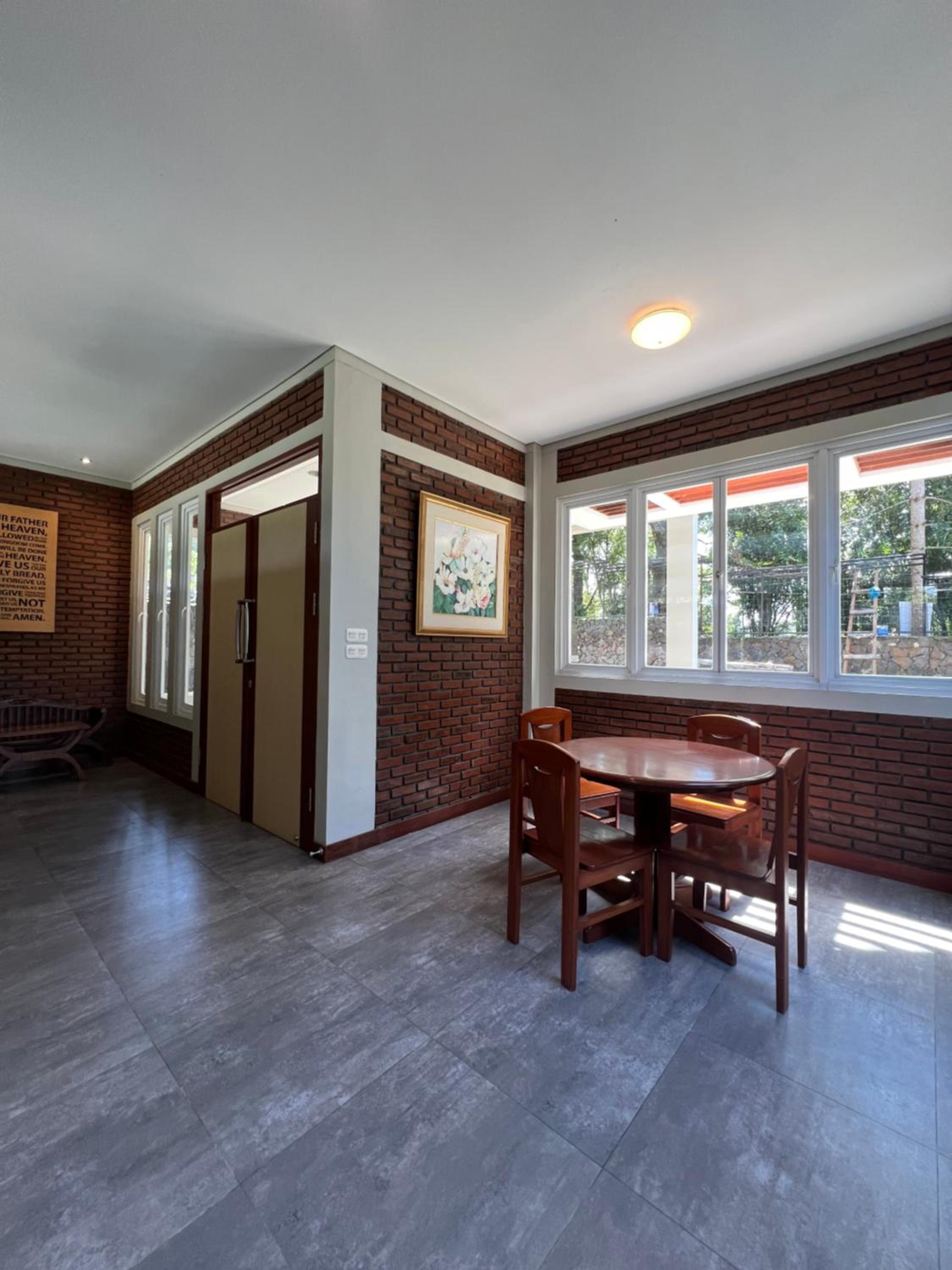 Three-Bedroom Villa photo 2