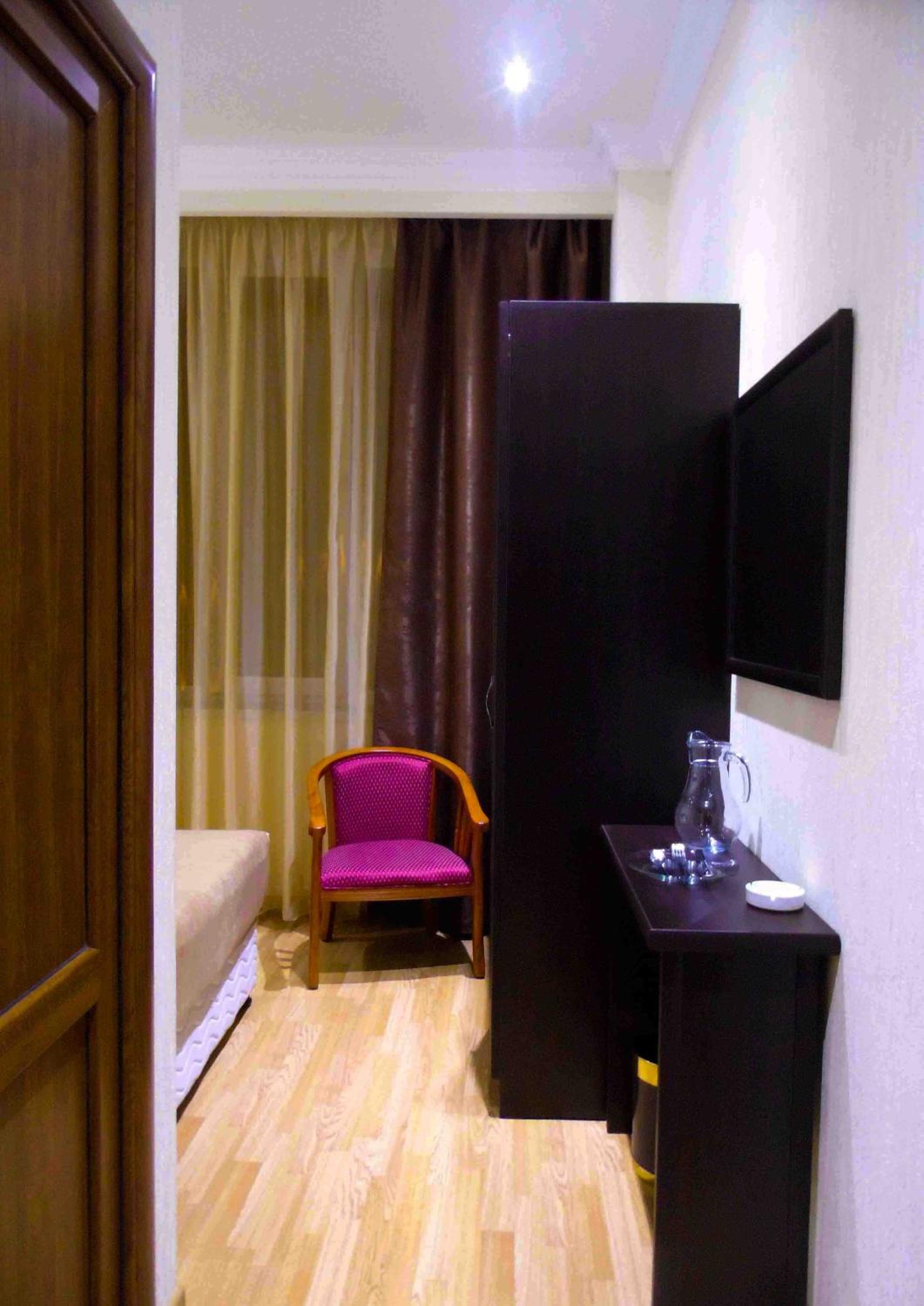 Luxury Single Room - Treatment Included photo 2
