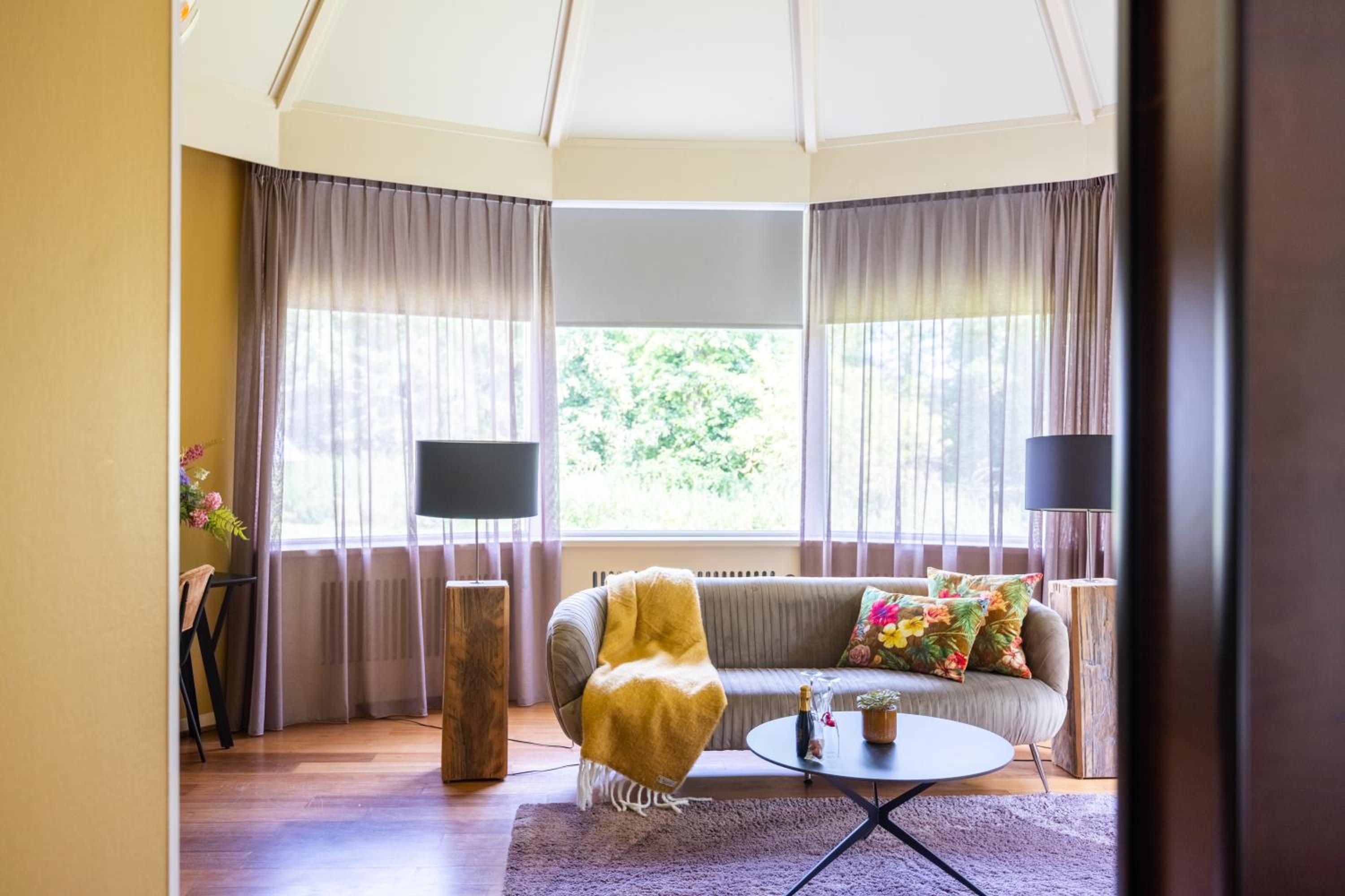 Suite - Photo 4