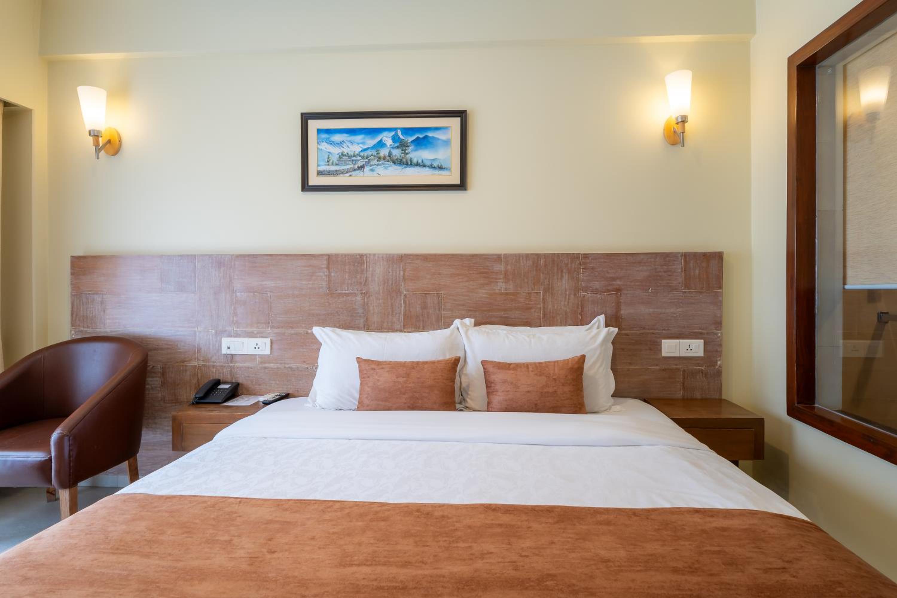 Deluxe Double Room with Balcony photo 1