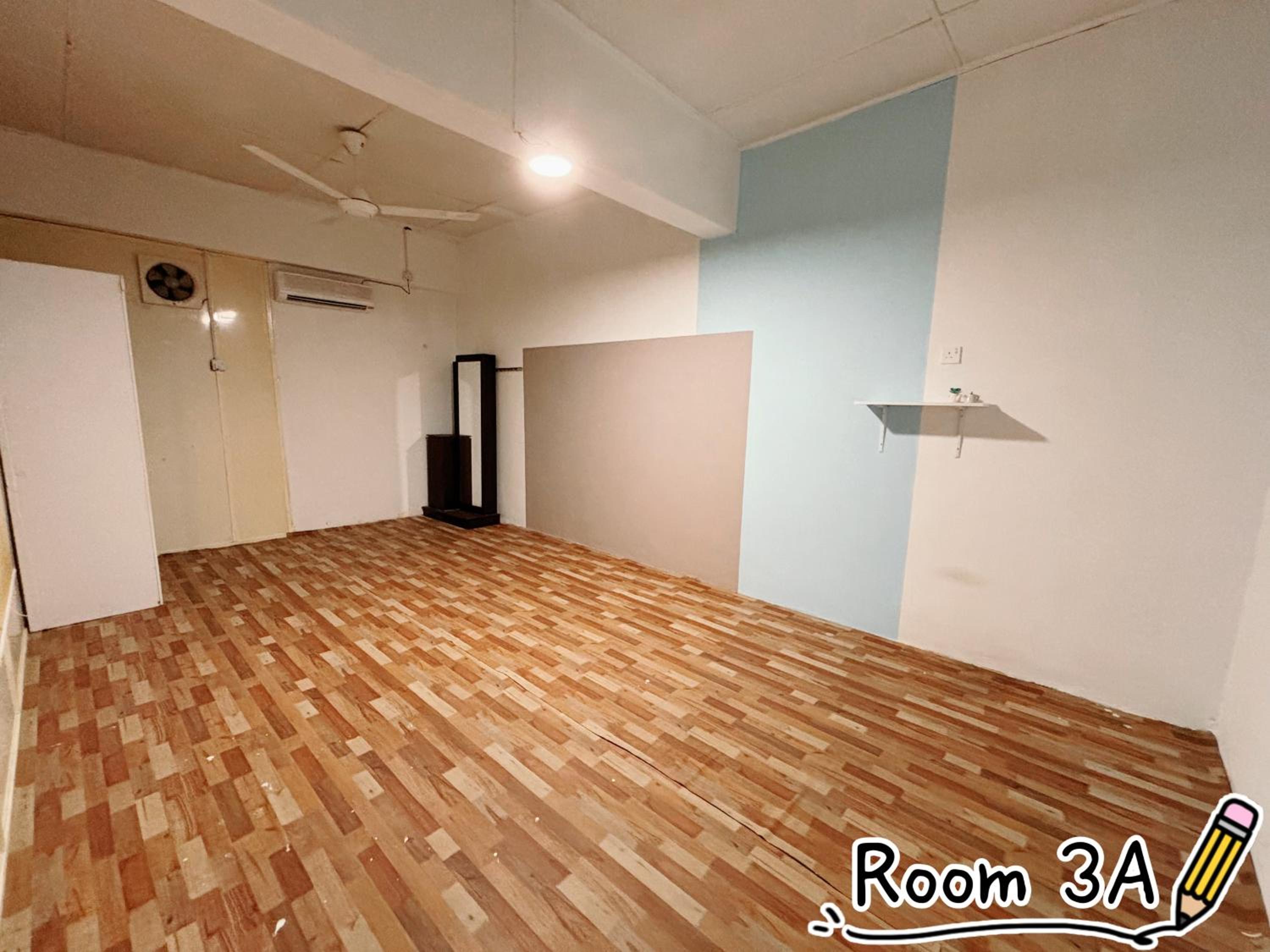 Triple Room with Shared Toilet photo 2