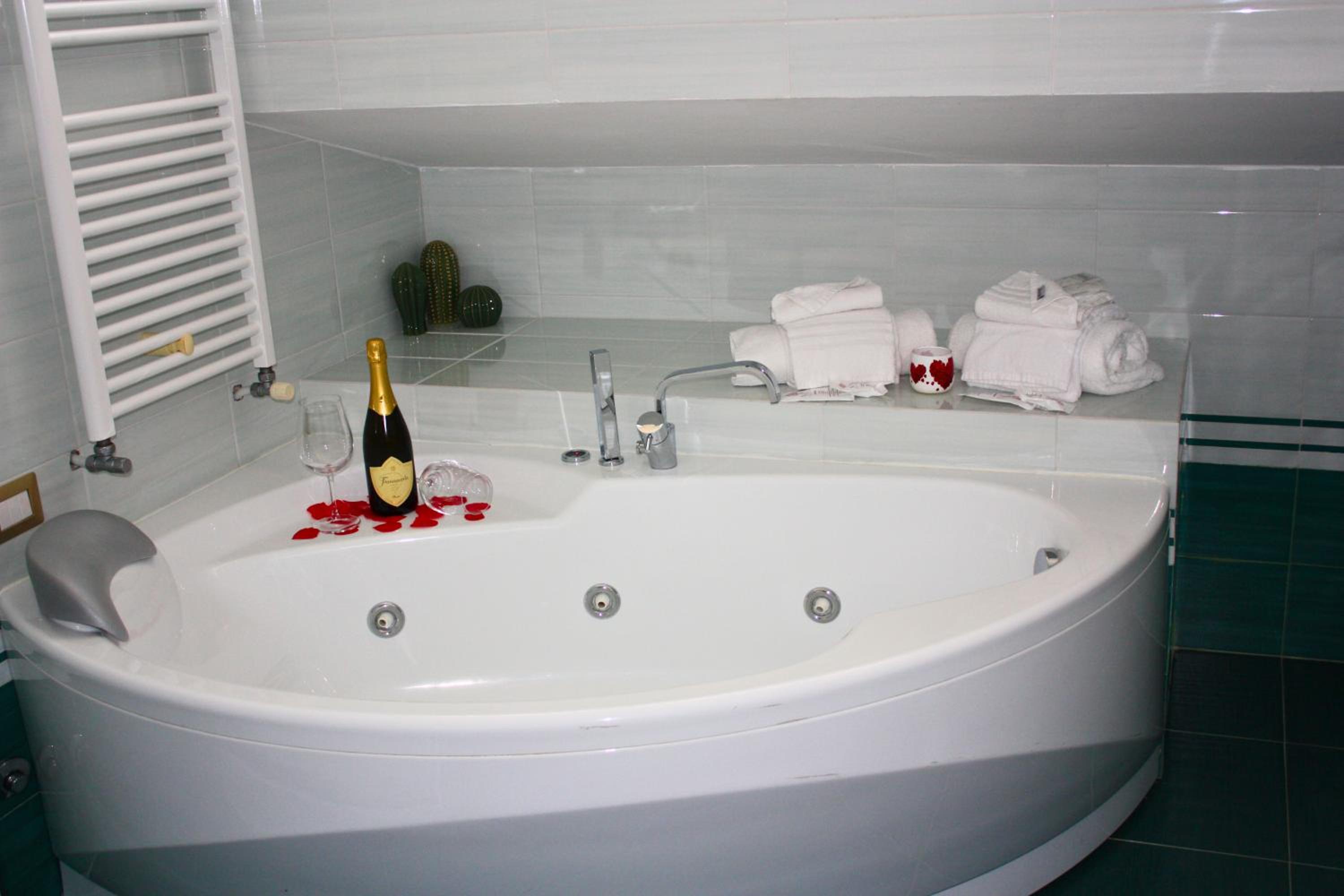 Superior Double Room - Photo 9