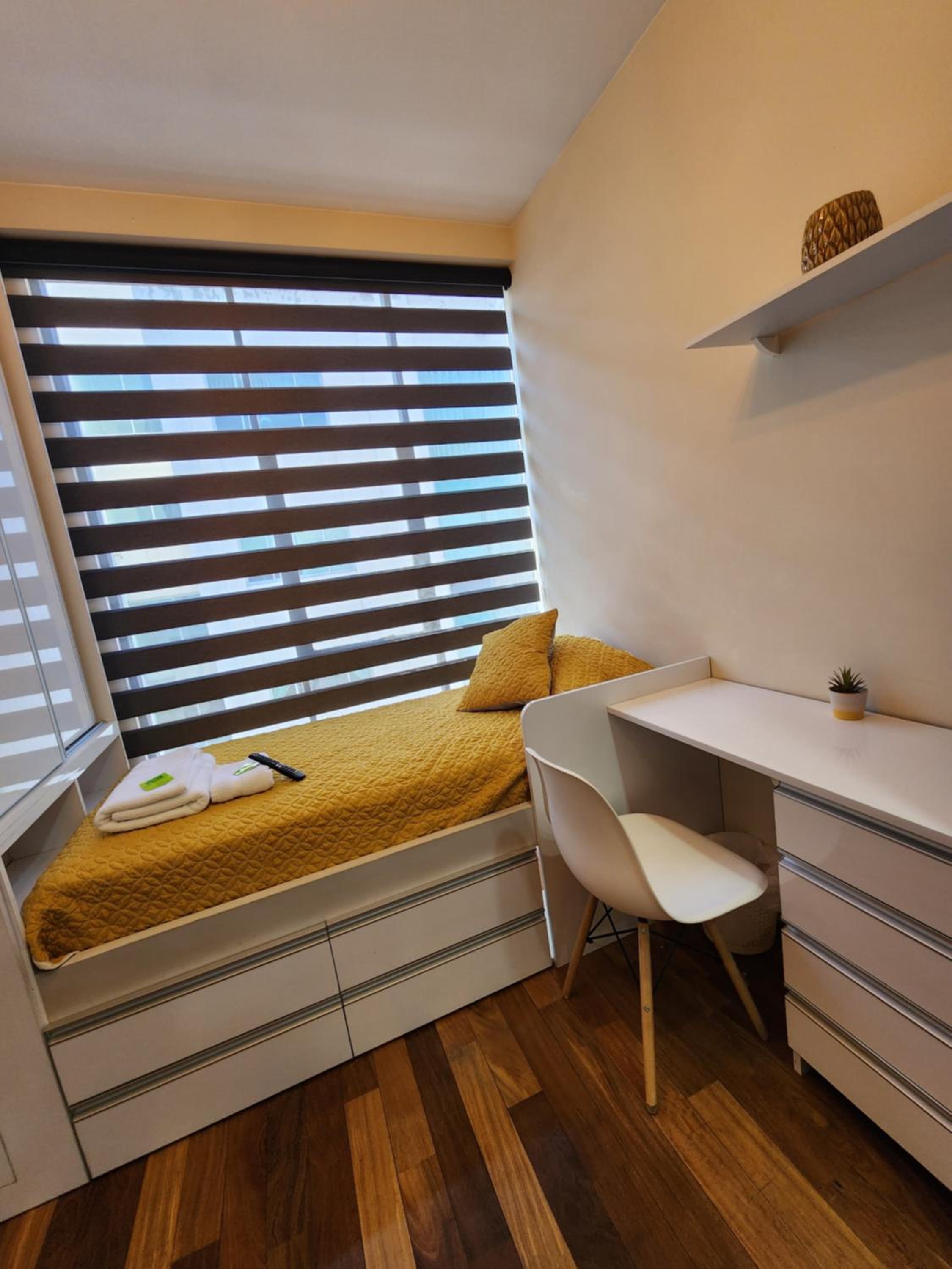One-Bedroom Apartment photo 2