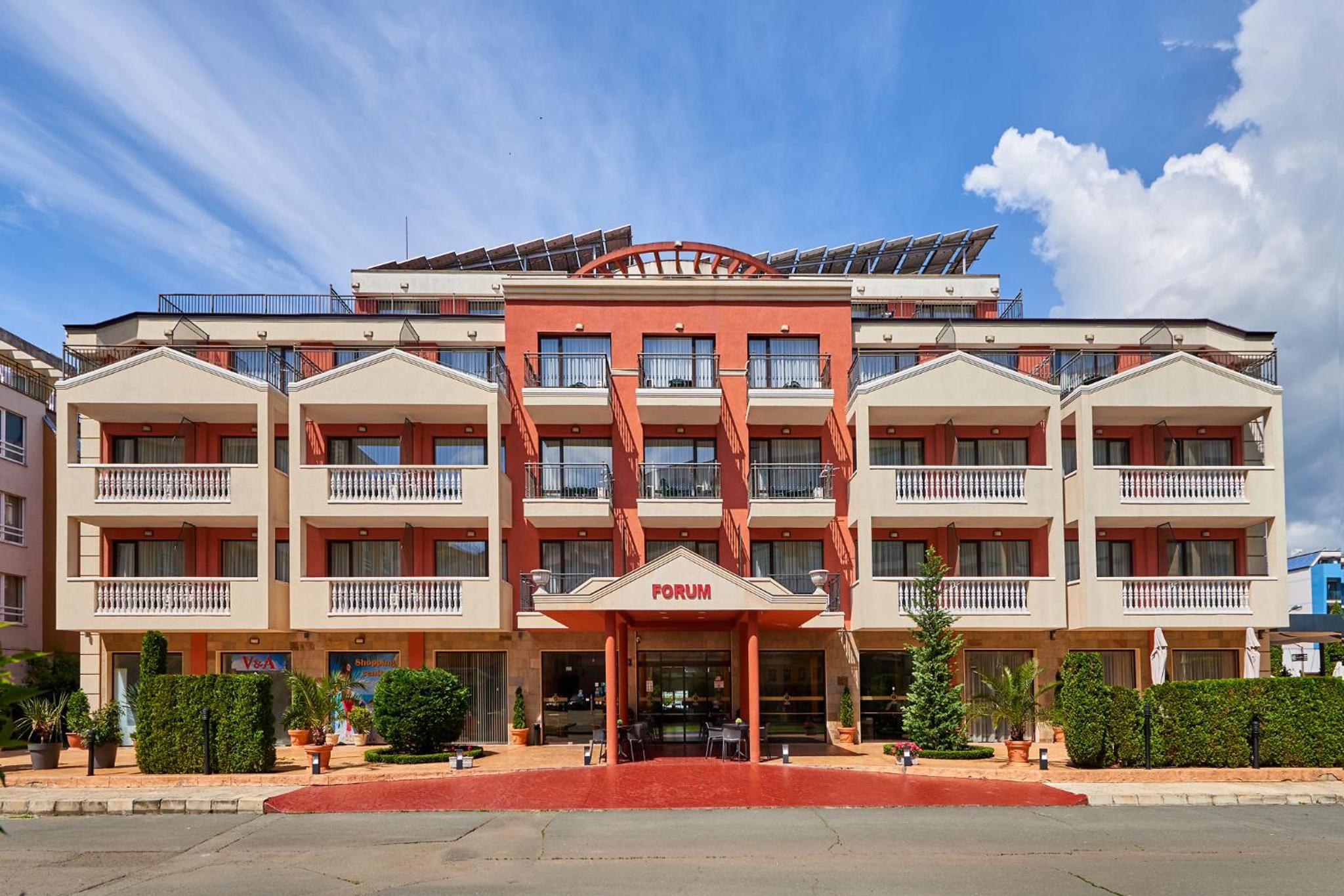 Double or Twin Room (2 Adults + 1 Child )