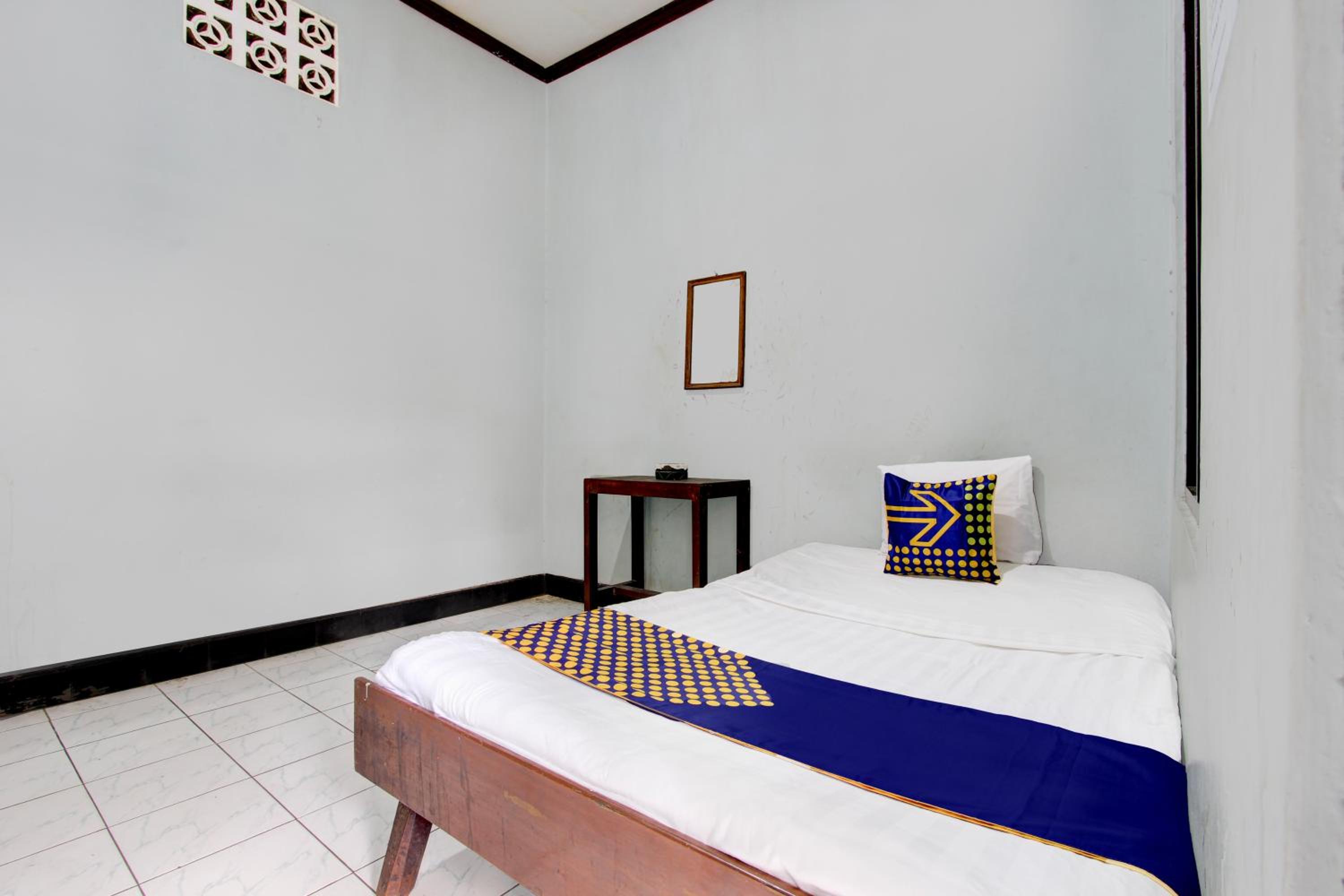 Budget Double Room photo 1