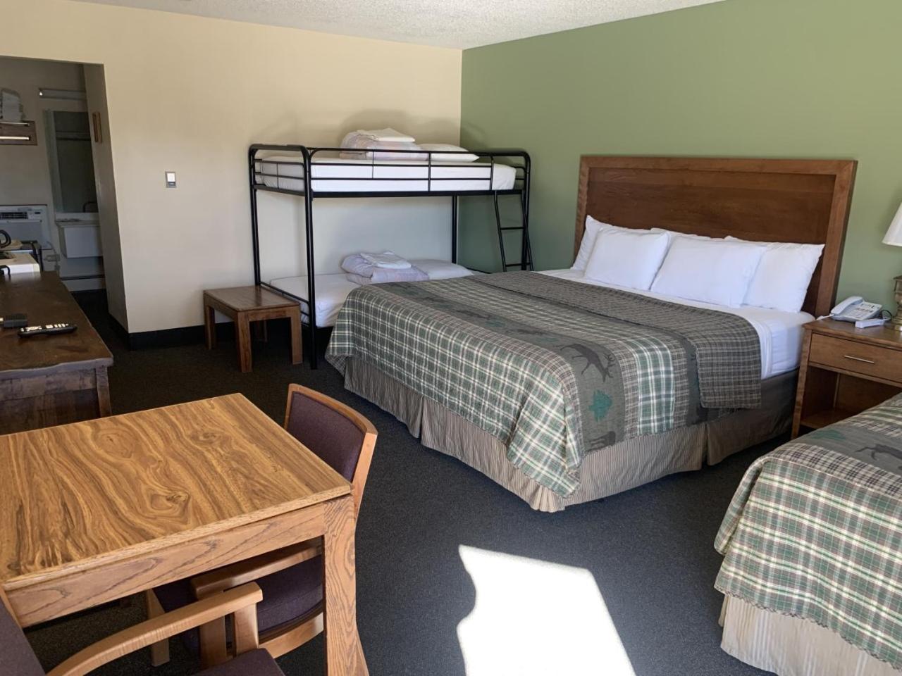 Quadruple Room photo 1