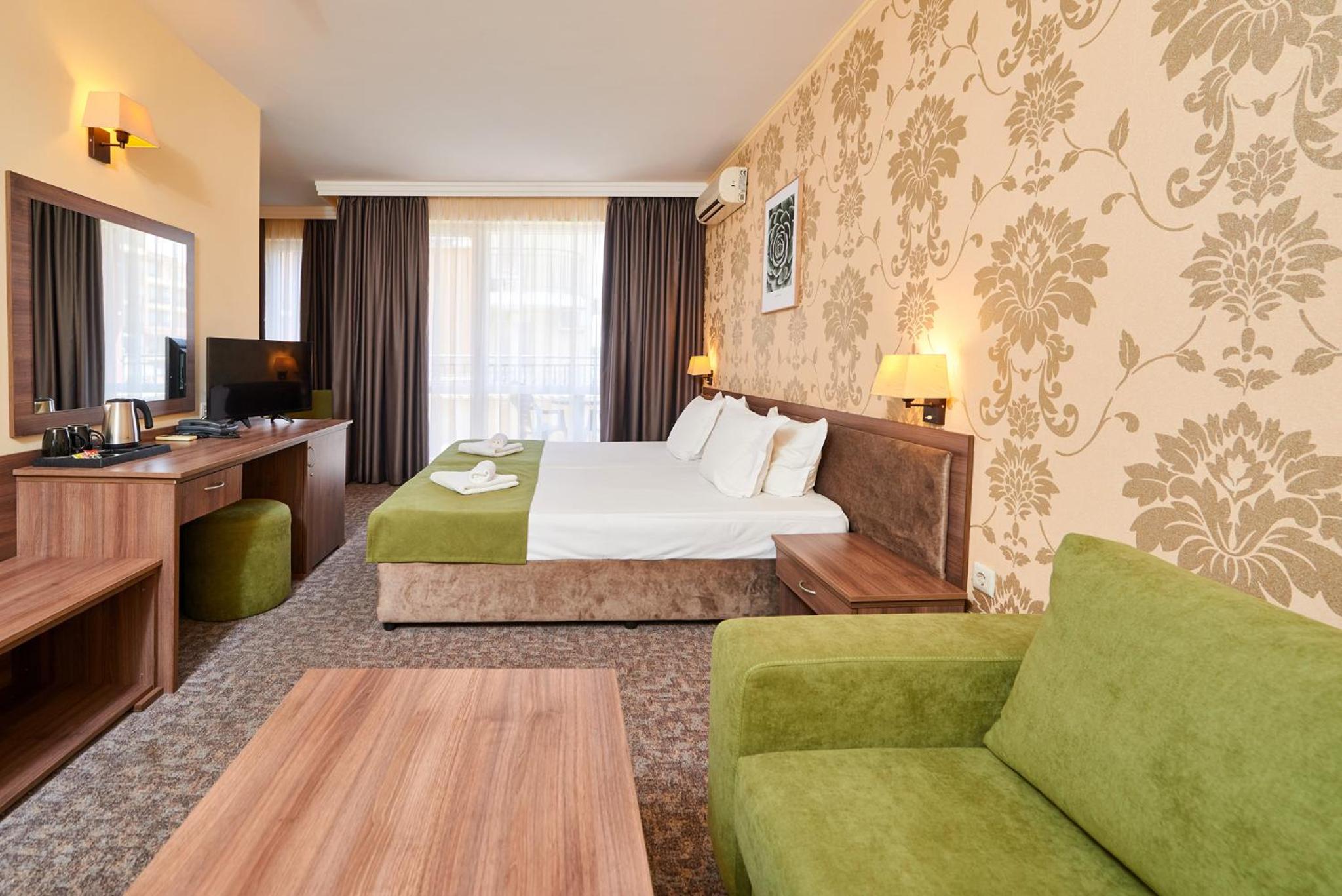 Junior Suite (2 Adults + 2 Children) photo 2