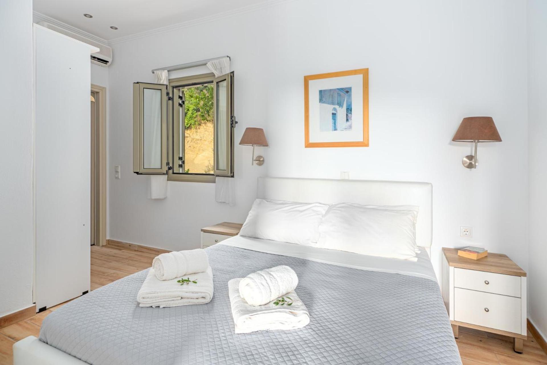 Three-Bedroom Villa photo 1