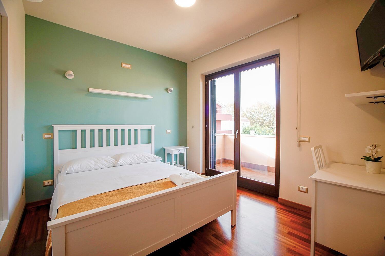 Double Room - Photo 3