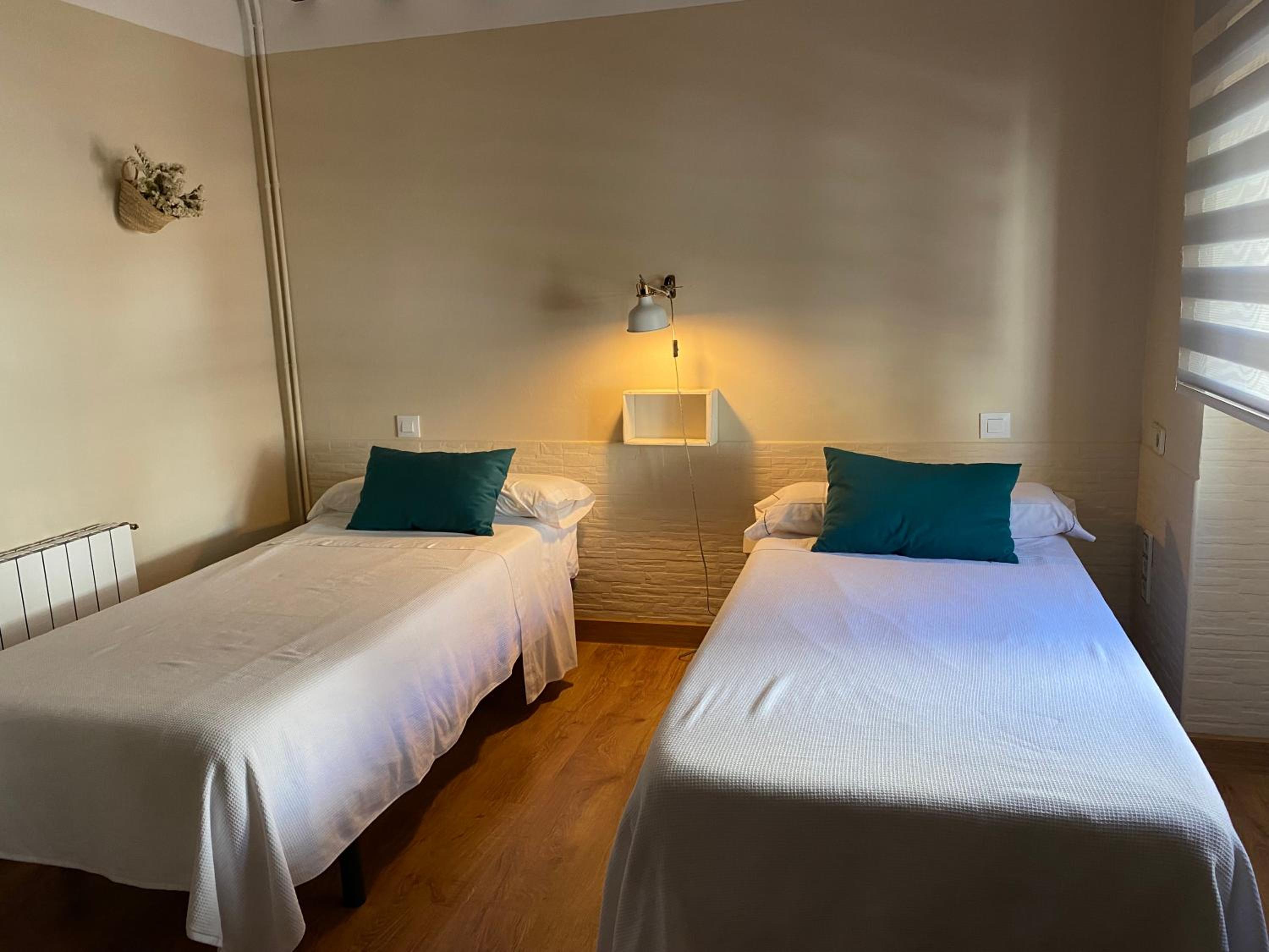 Double Room - Photo 4