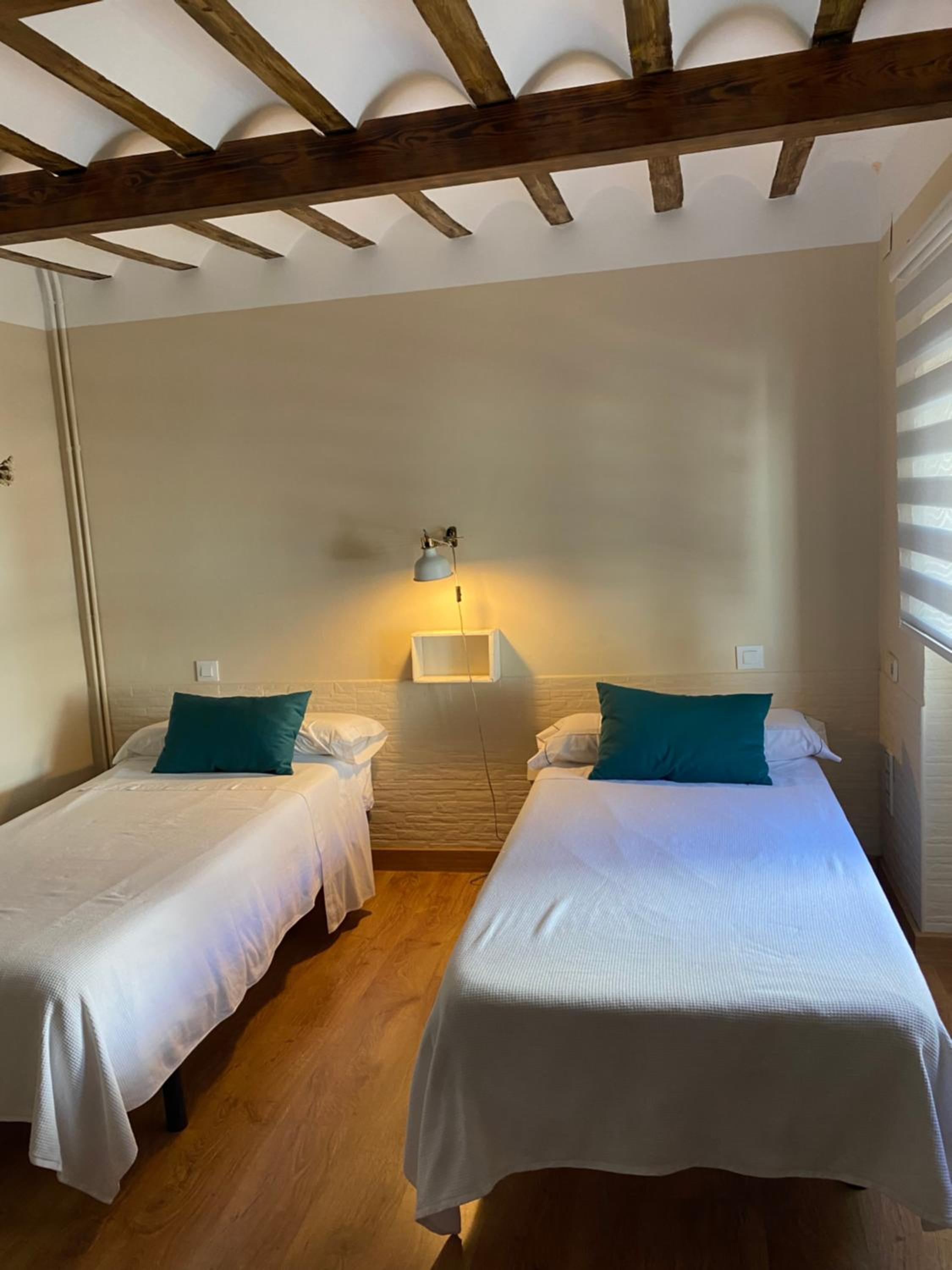 Double Room - Photo 6