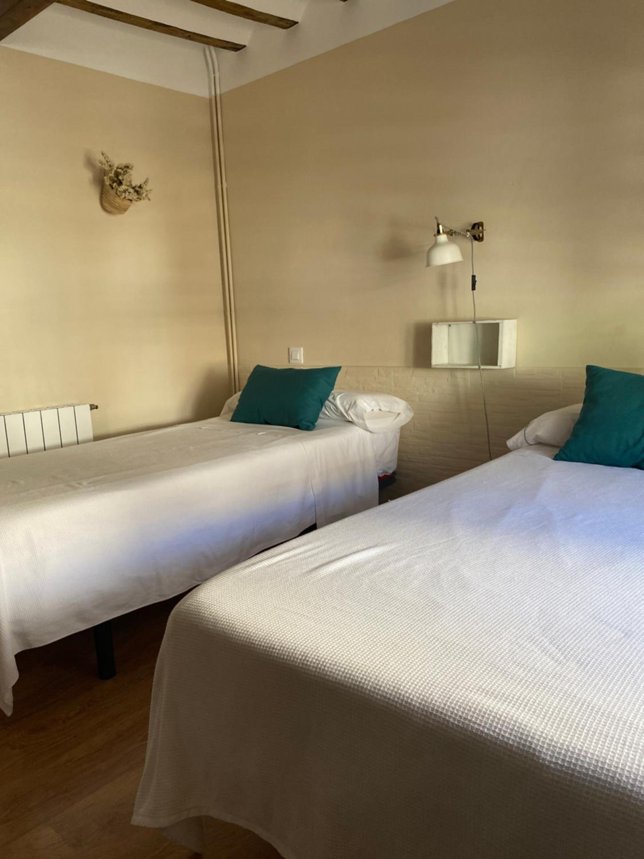 Double Room - Photo 2