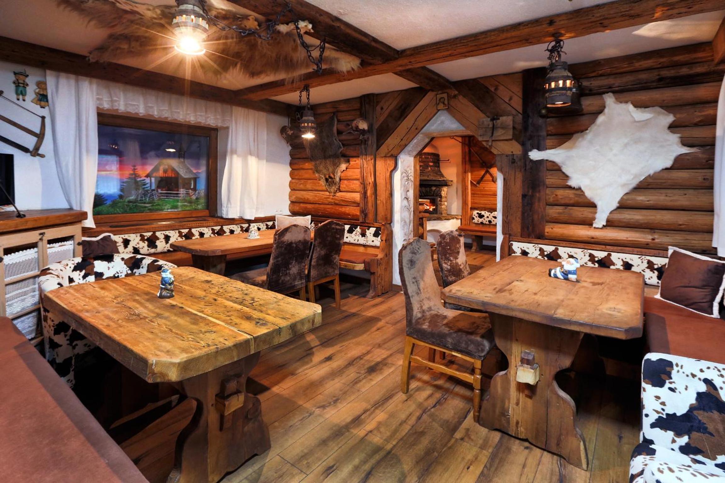 Luxury Eight-Bedroom Chalet photo 2