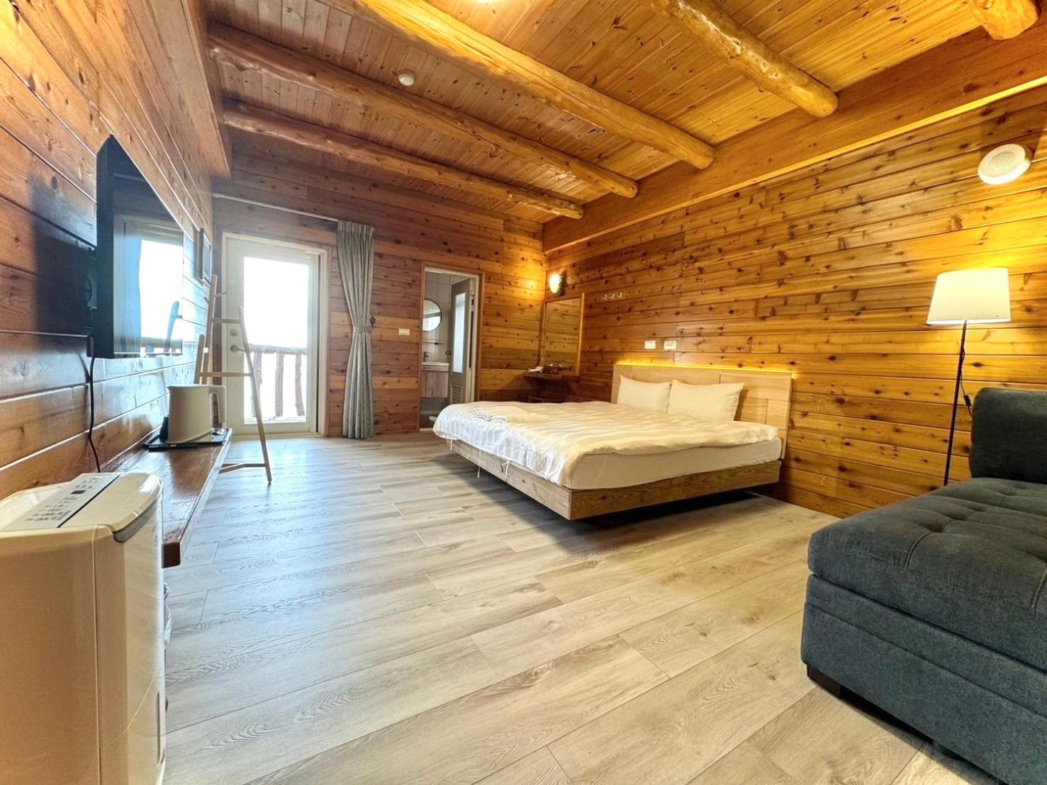 Standard Double Room - High Floor photo 3