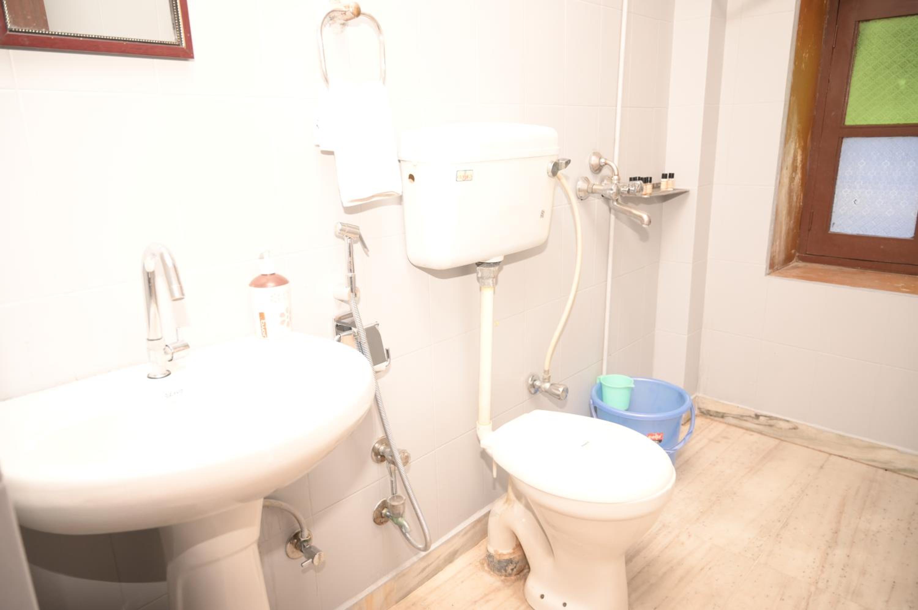 Deluxe Room - Photo 3