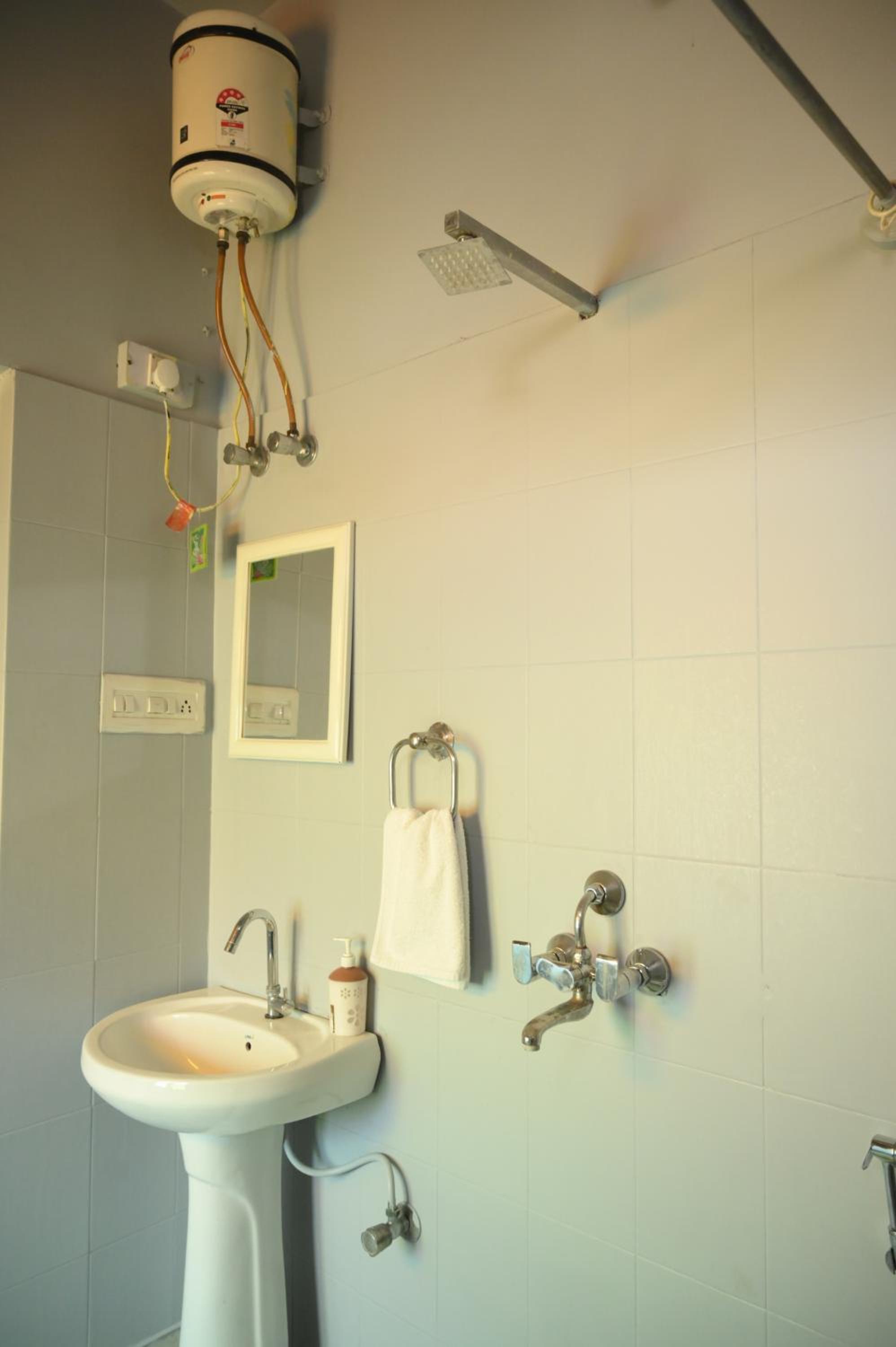 Deluxe Room - Photo 5