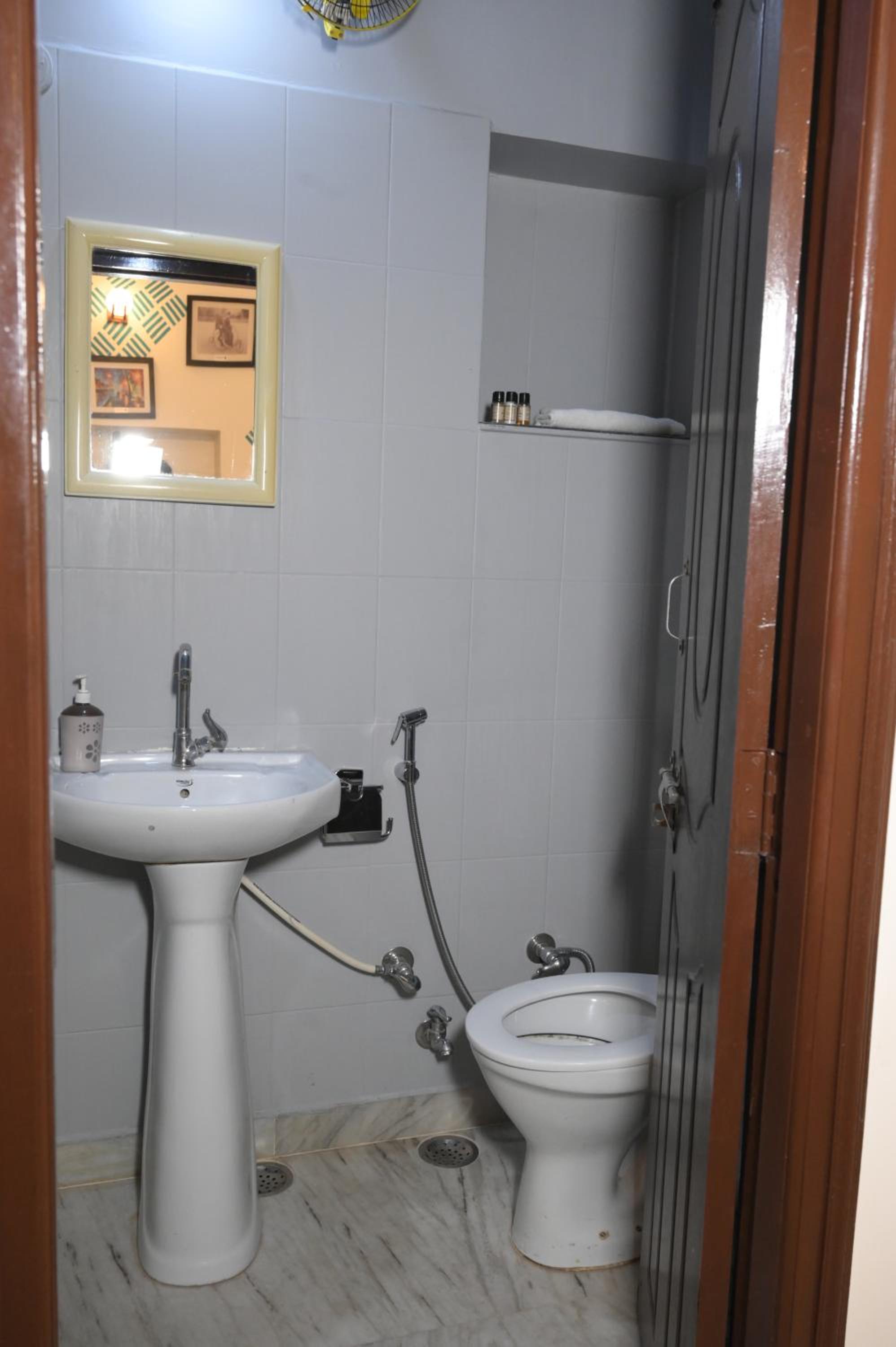 Deluxe Room - Photo 4