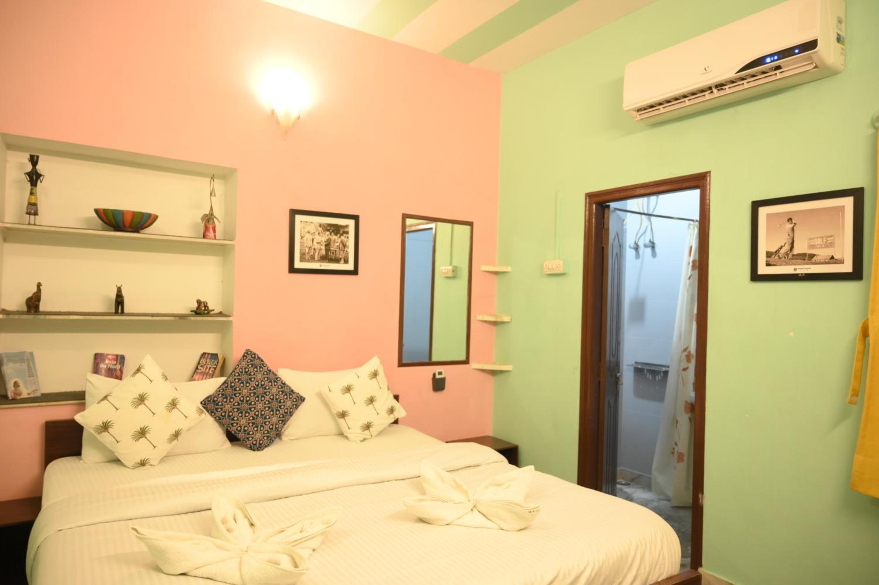 Deluxe Room - Photo 9