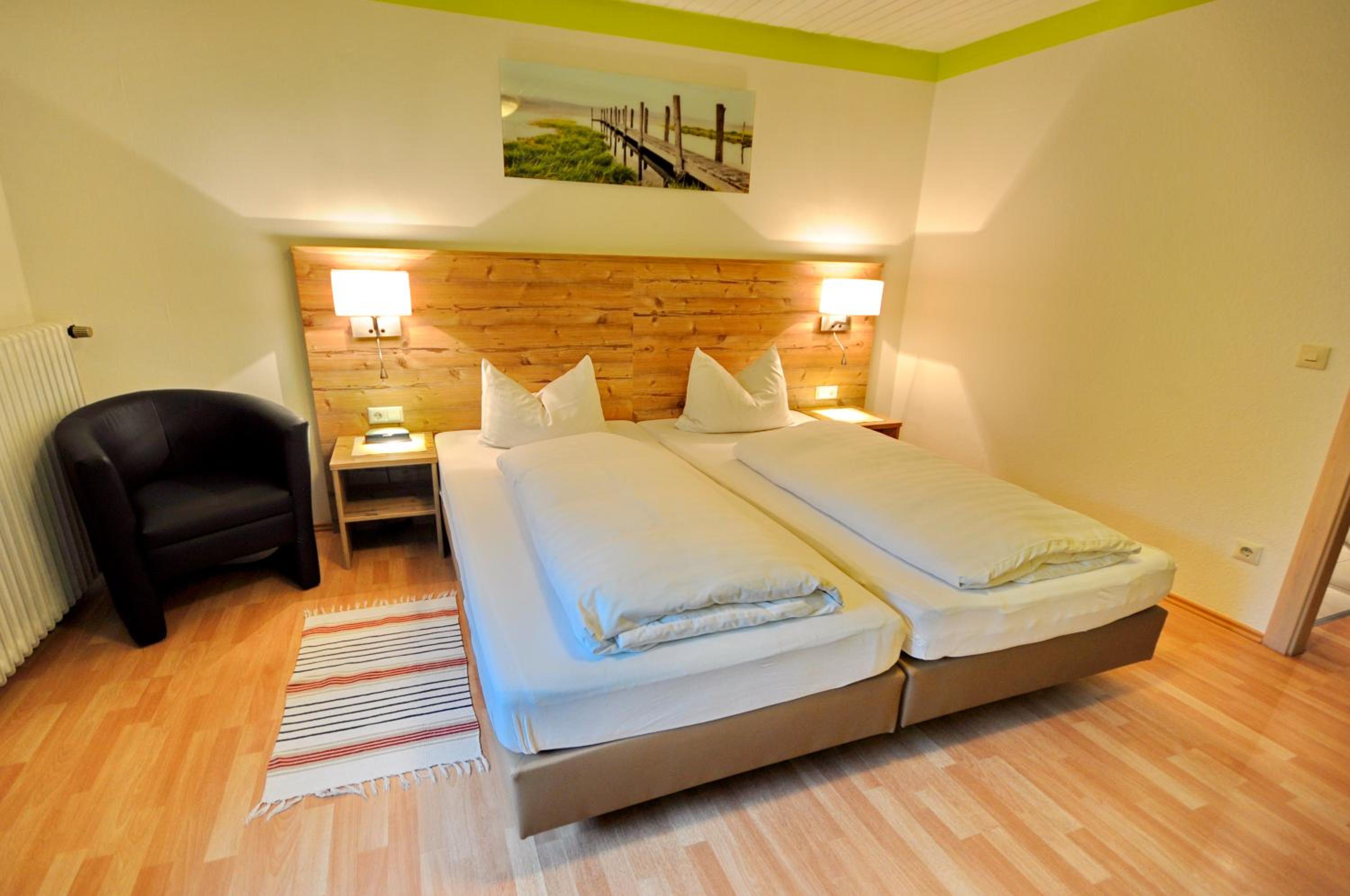 Double Room with Street View