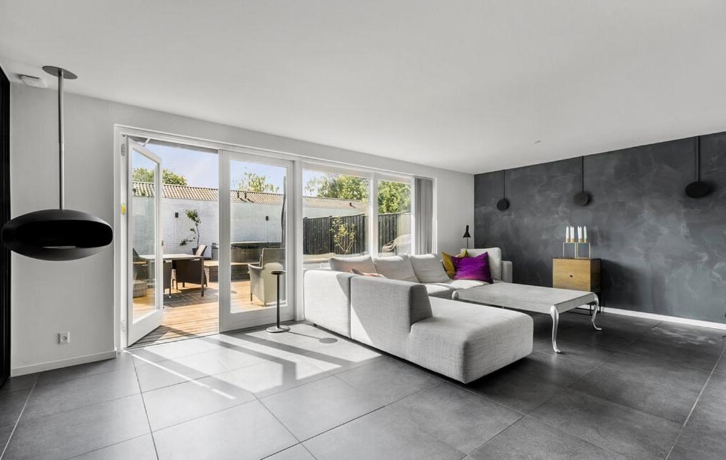 Three-Bedroom Villa photo 1