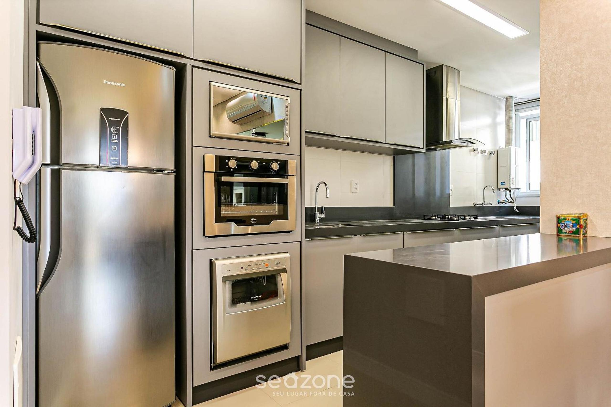 Three-Bedroom Apartment - Photo 27