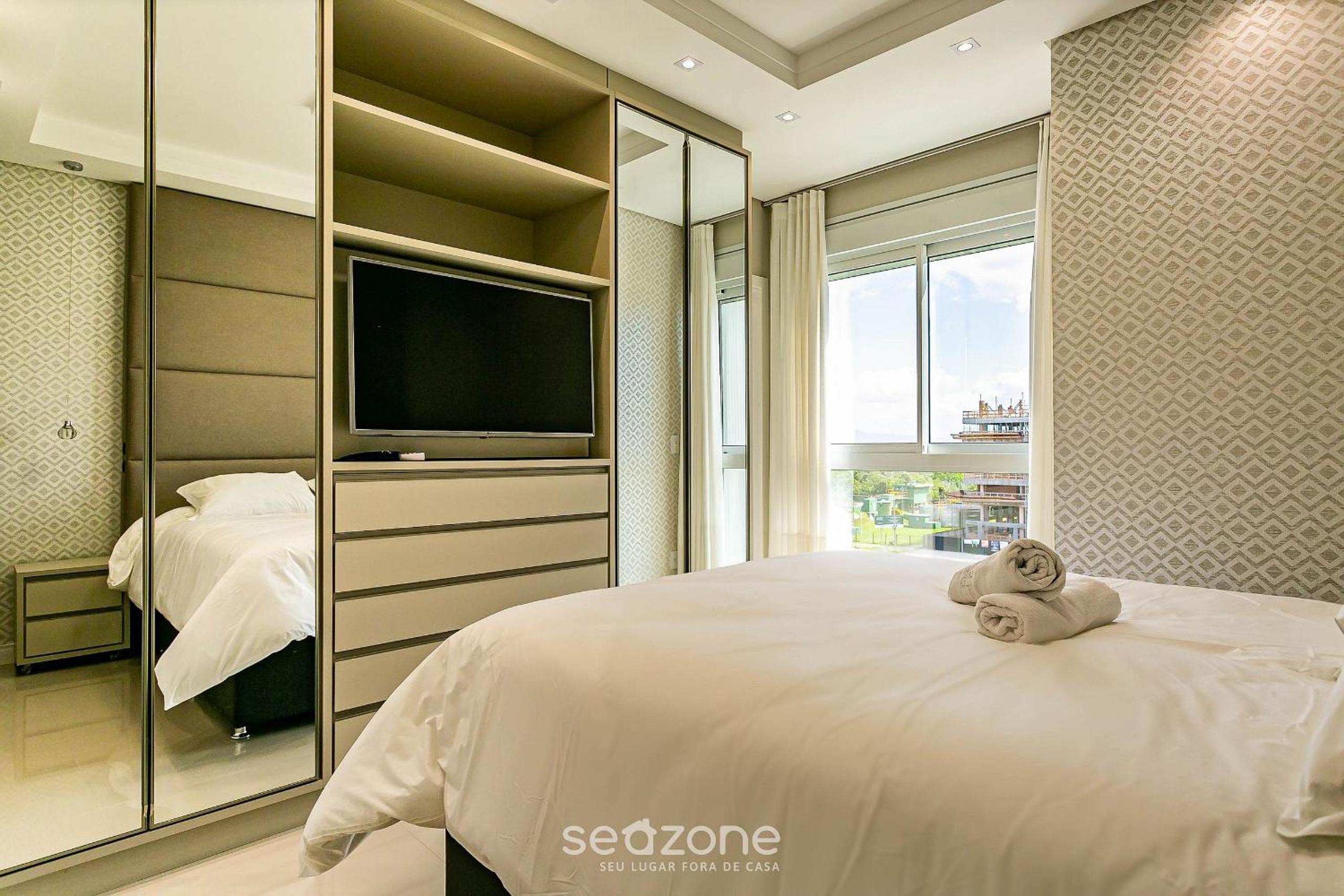 Three-Bedroom Apartment - Photo 18