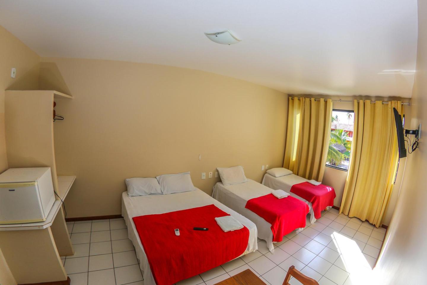 Triple Room with Private Bathroom photo 2