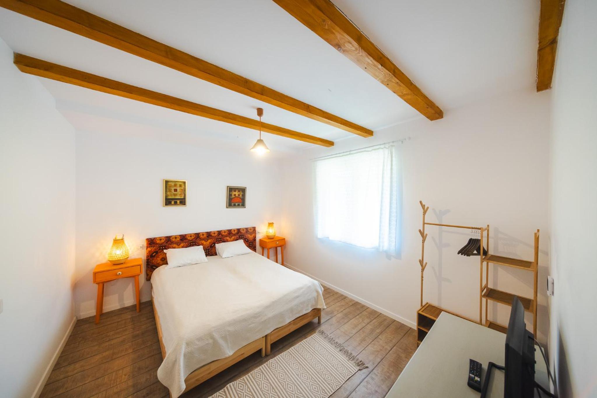 Twin Room - Photo 6