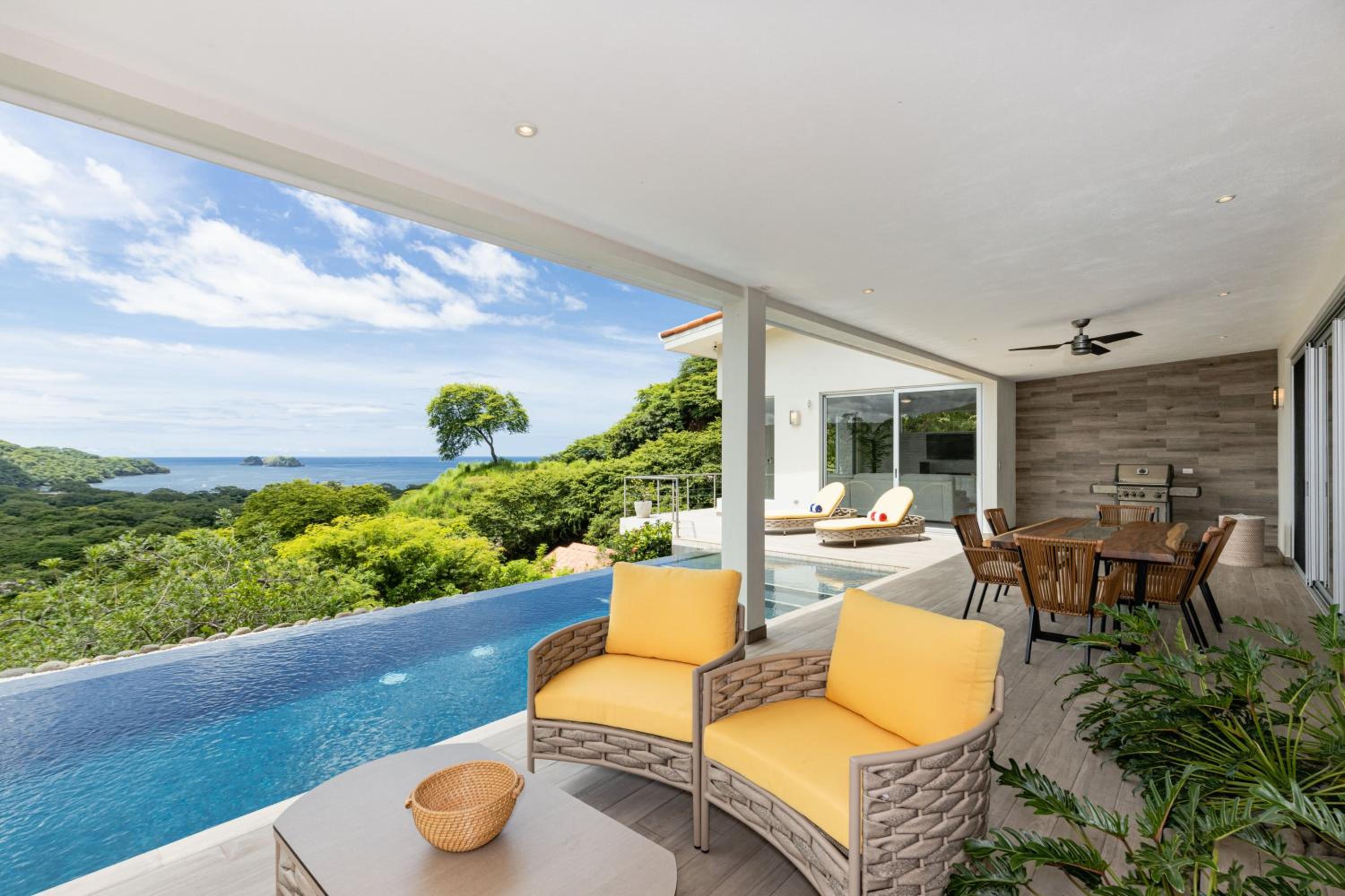 Deluxe Villa photo 1