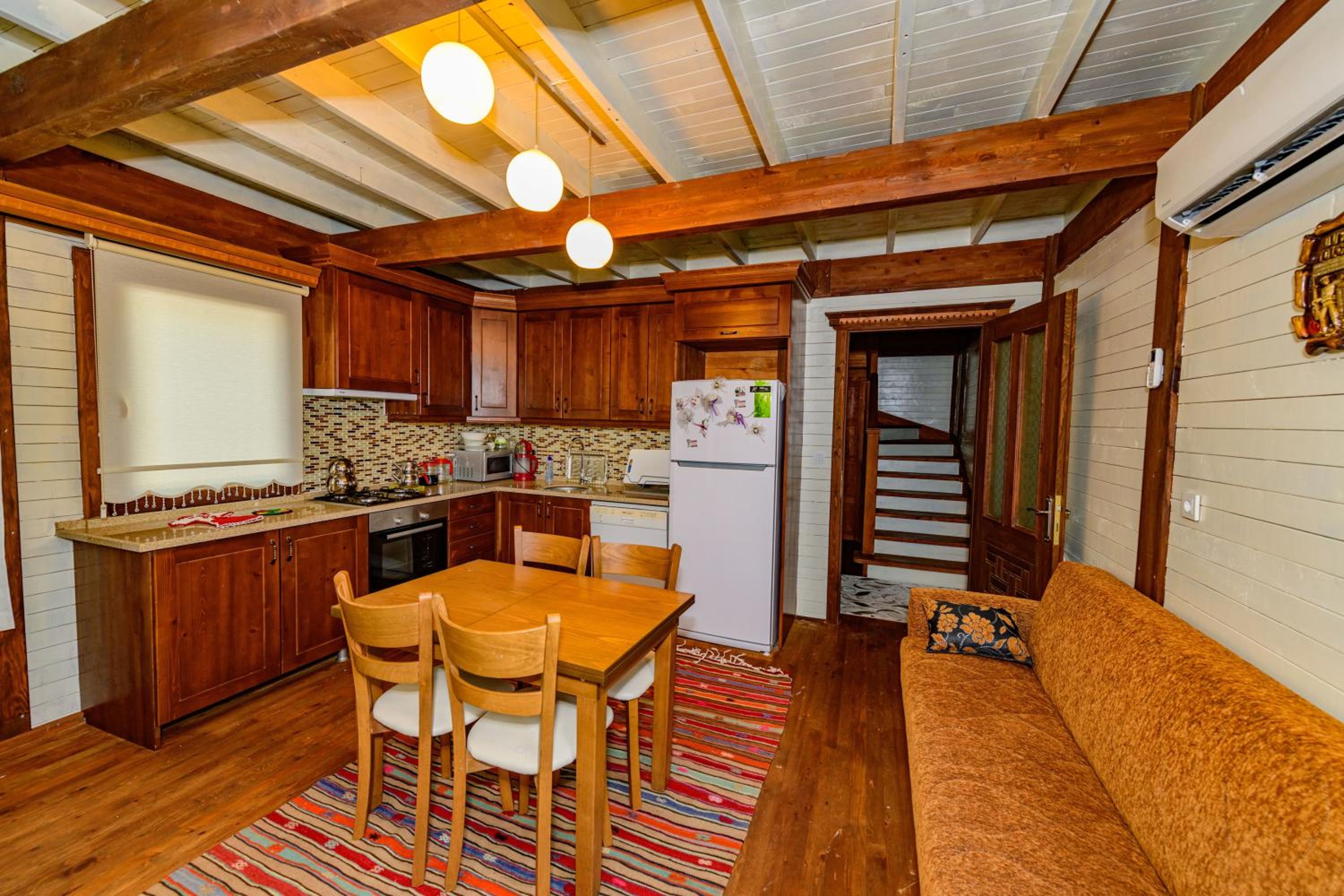 Three-Bedroom Villa photo 2