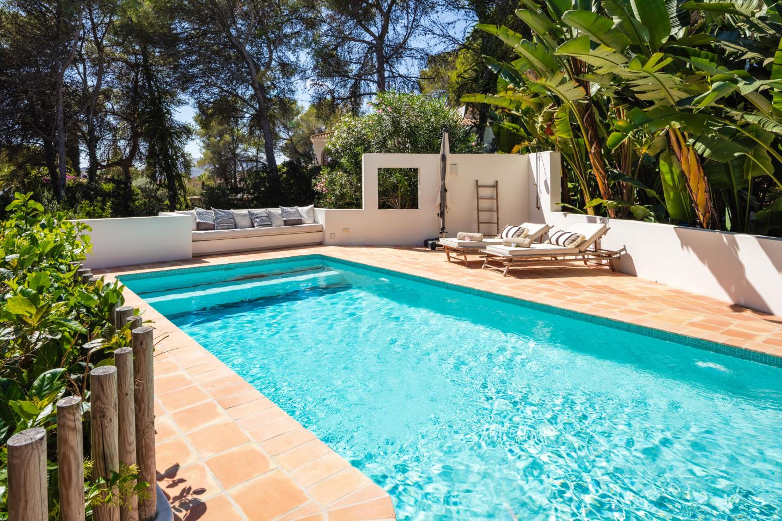 Three-Bedroom Villa photo 3