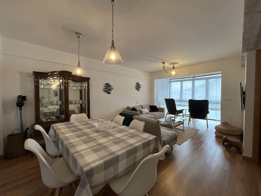 Three-Bedroom Apartment photo 3