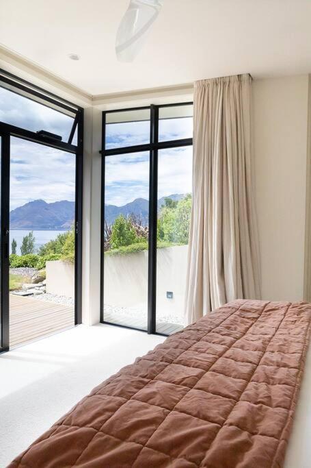 Villa photo 1