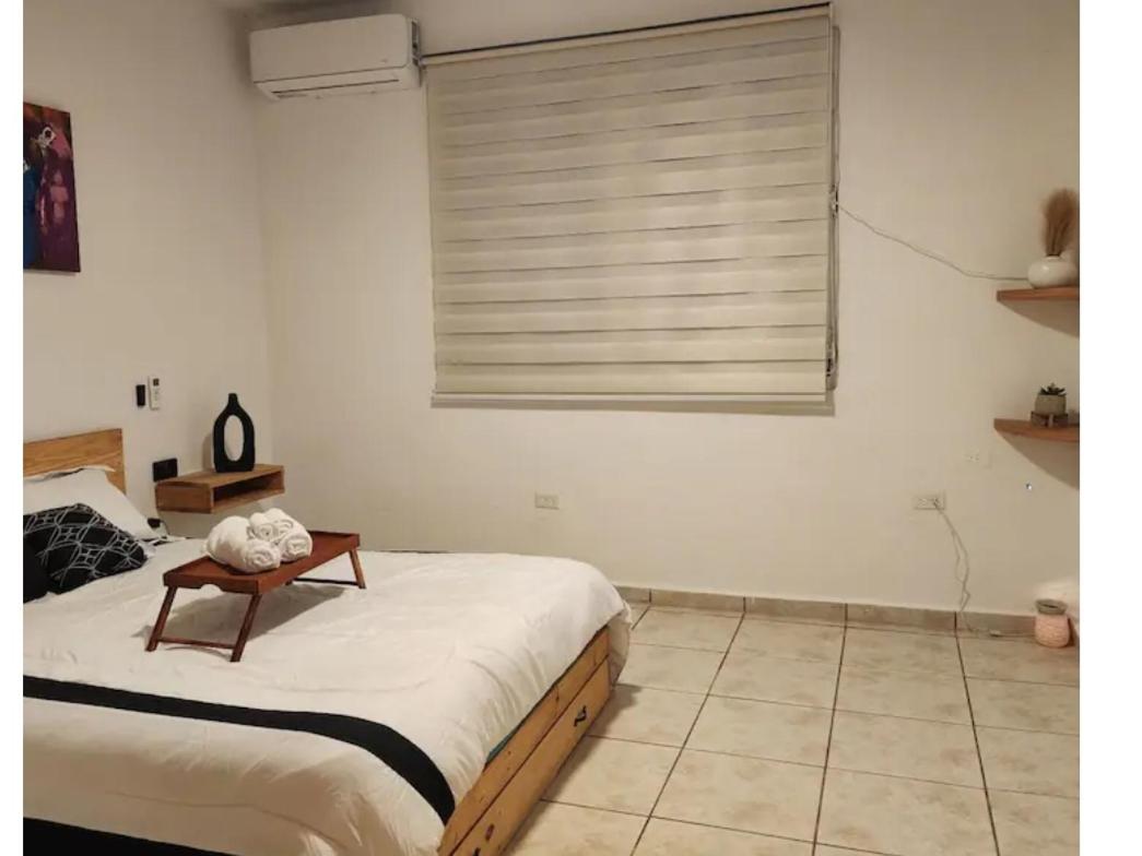 One-Bedroom House photo 1