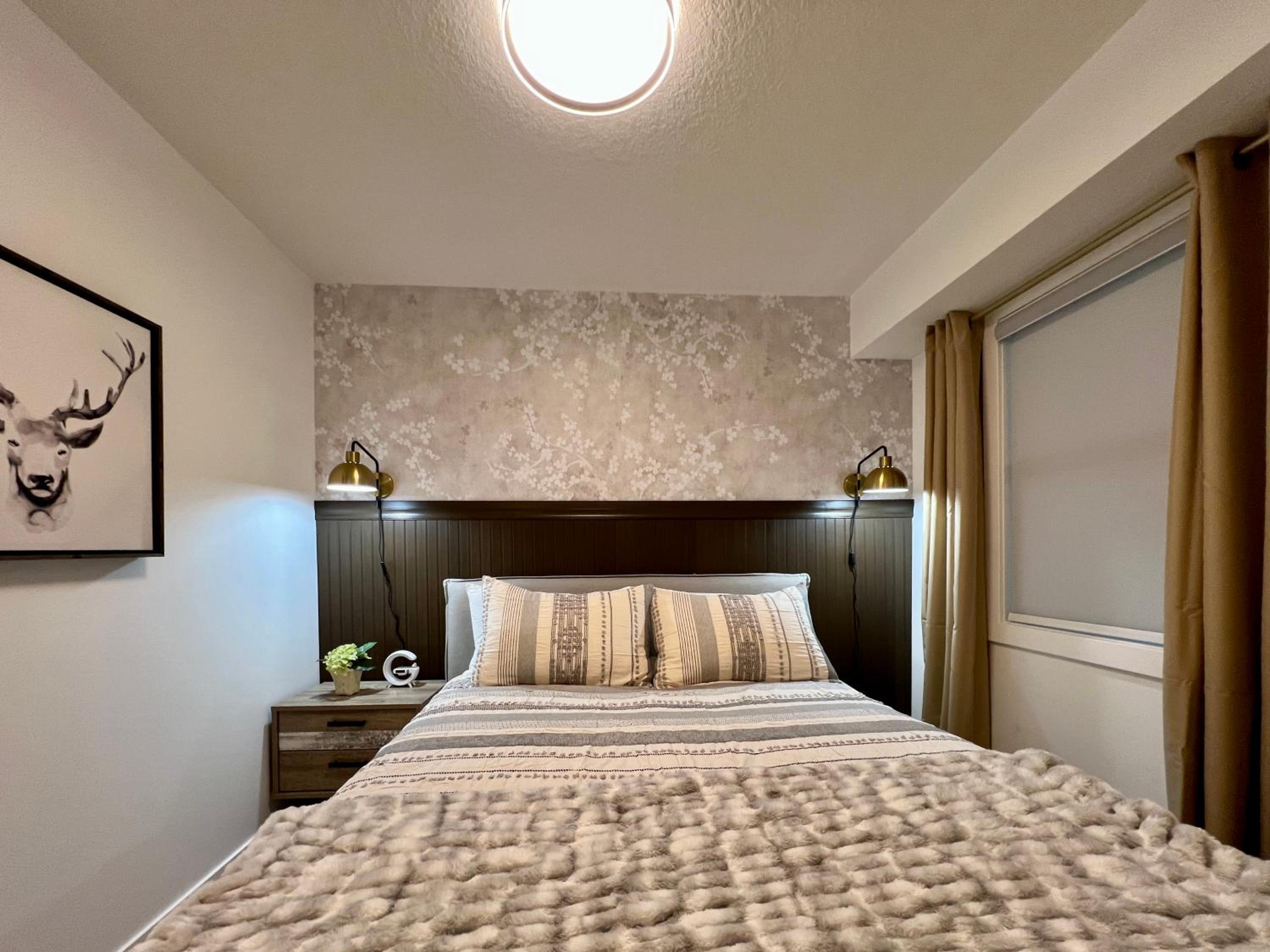 Two-Bedroom Apartment with Mountain View photo 2