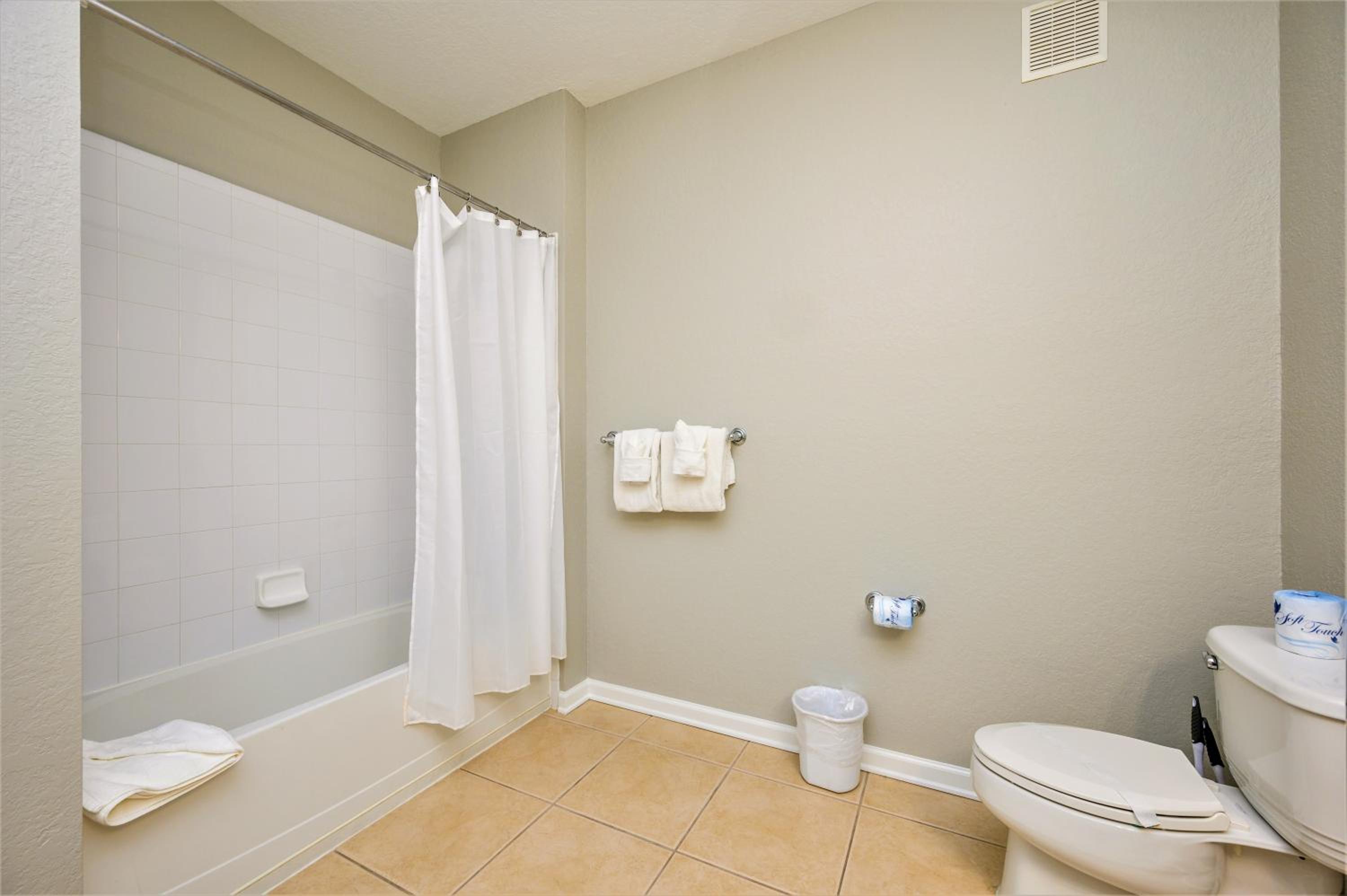 Deluxe Two-Bedroom Apartment